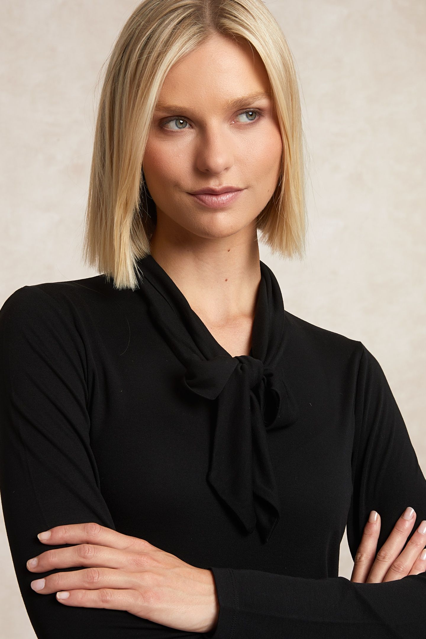 T-SHIRT WITH BOW BLACK 4