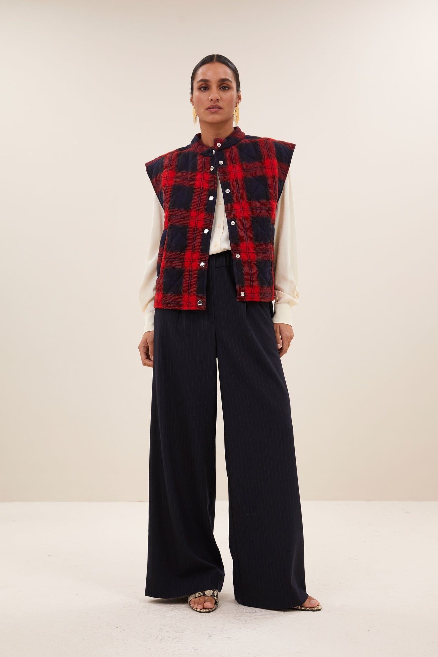 MAVE RED CHECK SLEEVELESS JACKET POPPY CHECK 3