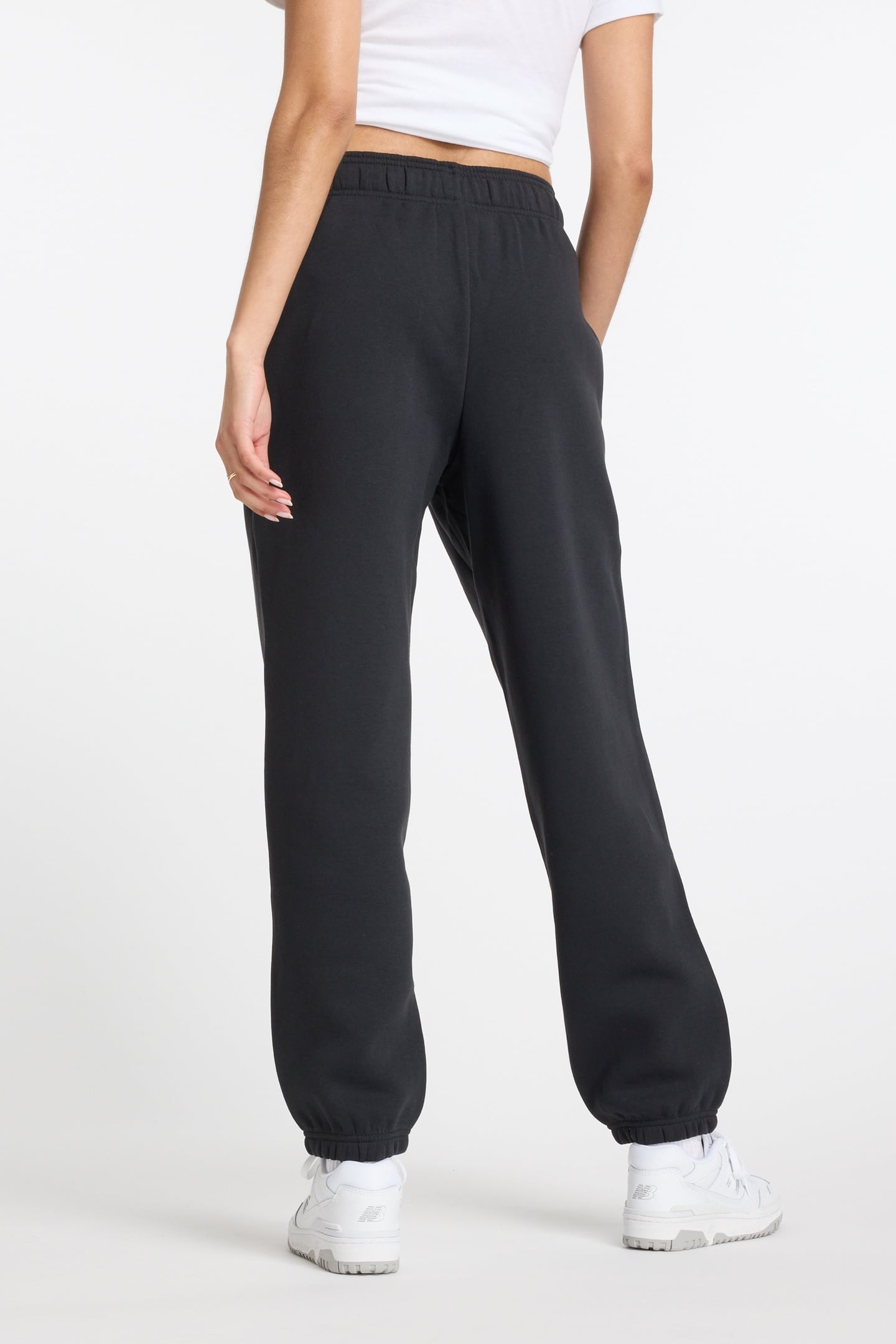 SPORT ESSENTIALS FLEECE JOGGER BLACK 3