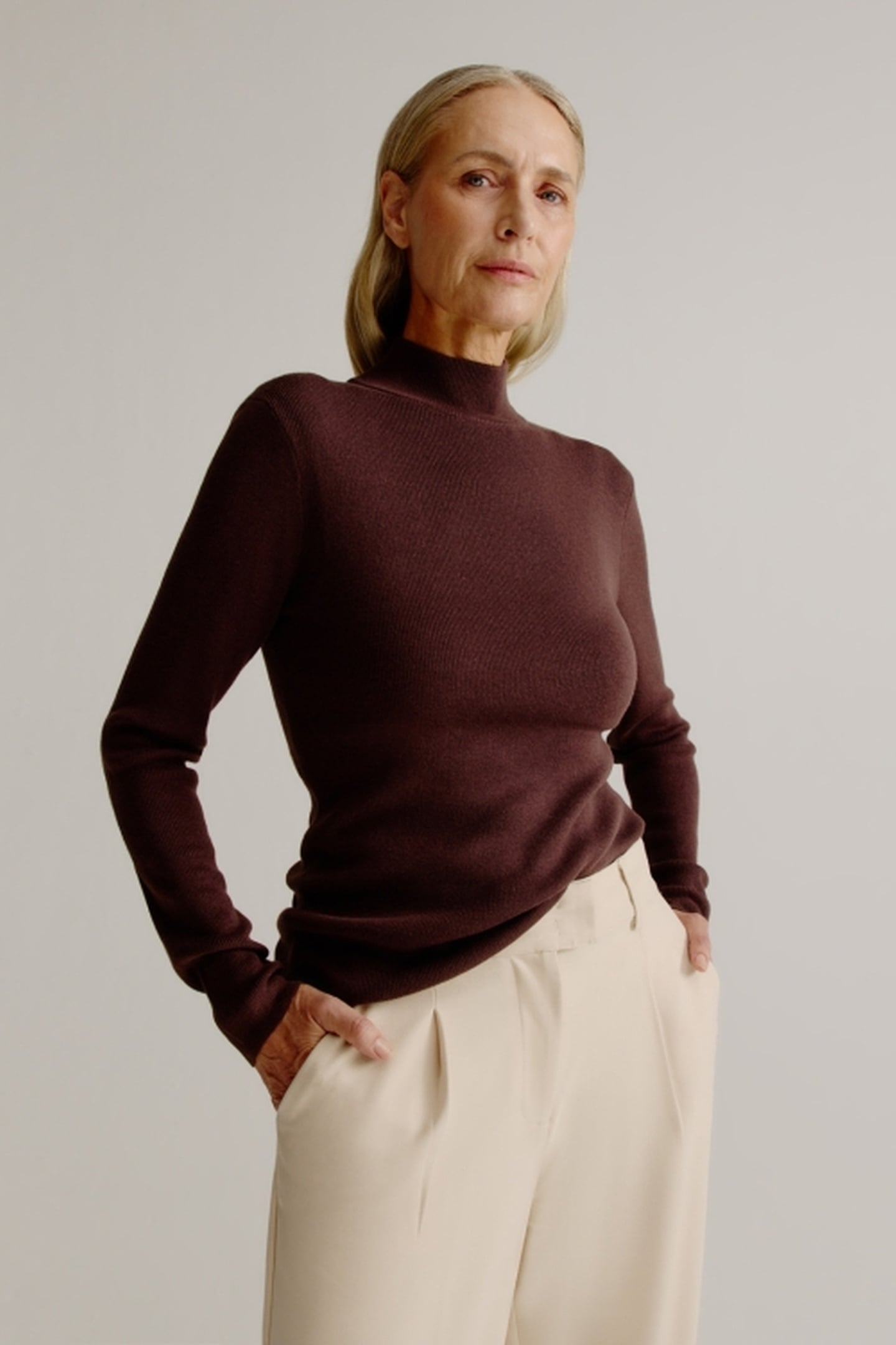 ANGIE SWEATER BROWN 2