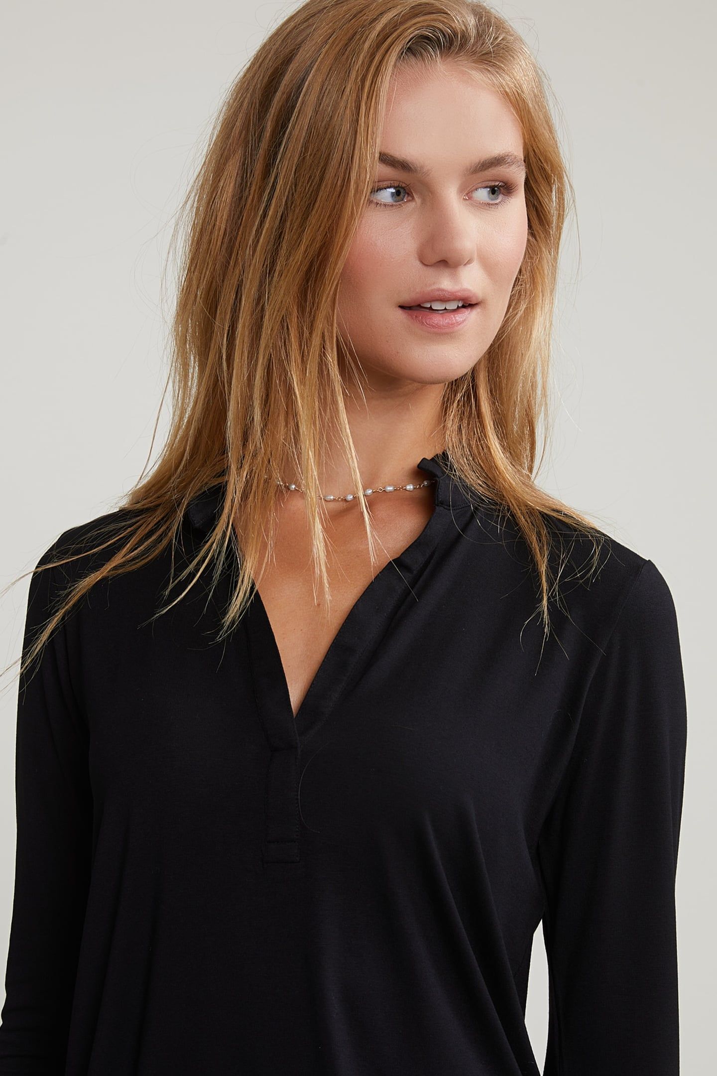 T-SHIRT RUFFLE COLLAR BLACK 4