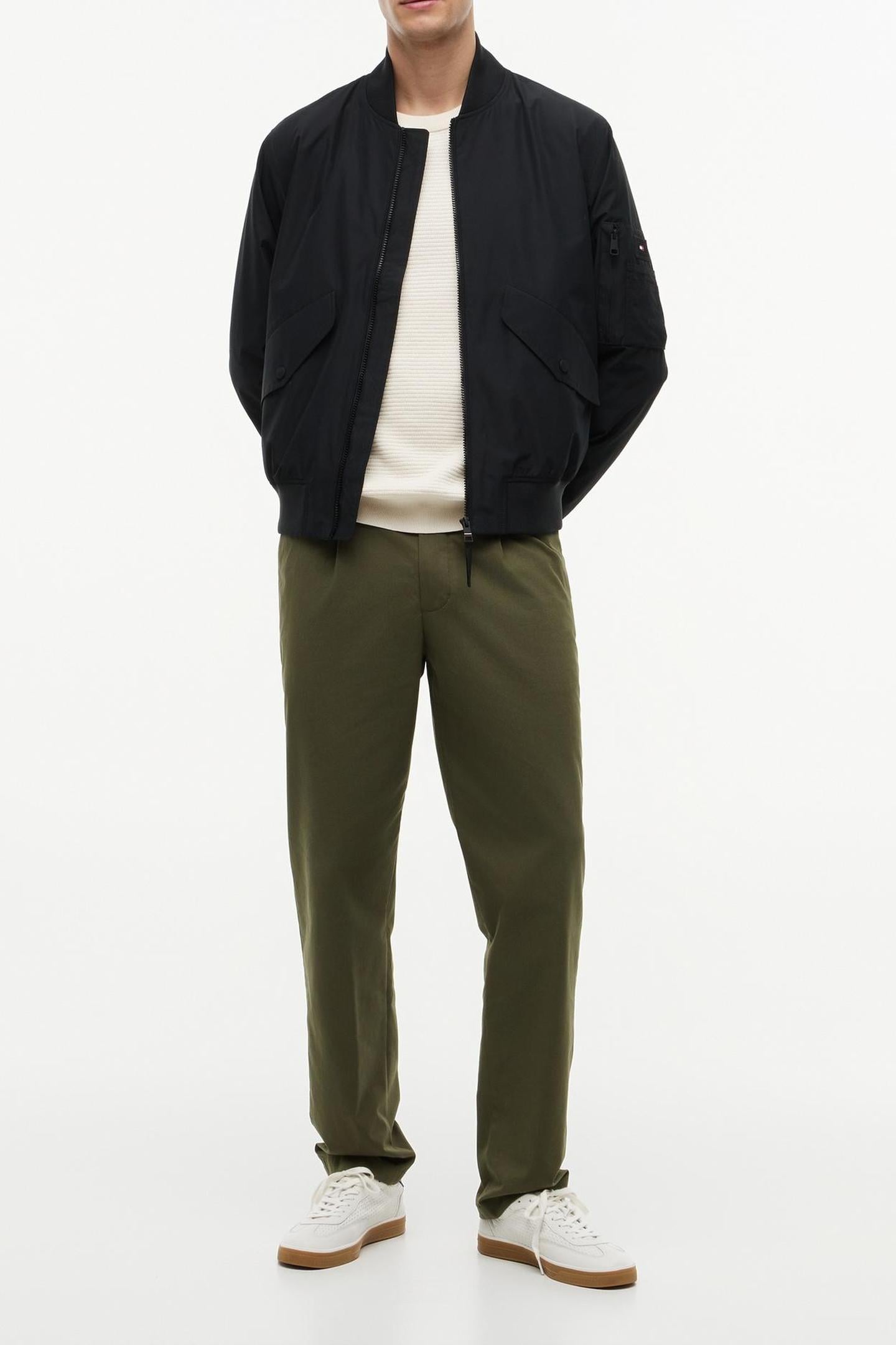 PACKABLE BOMBER BLACK 1
