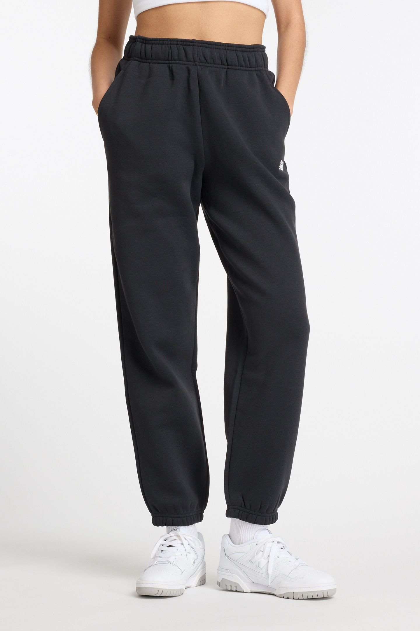 SPORT ESSENTIALS FLEECE JOGGER BLACK 2