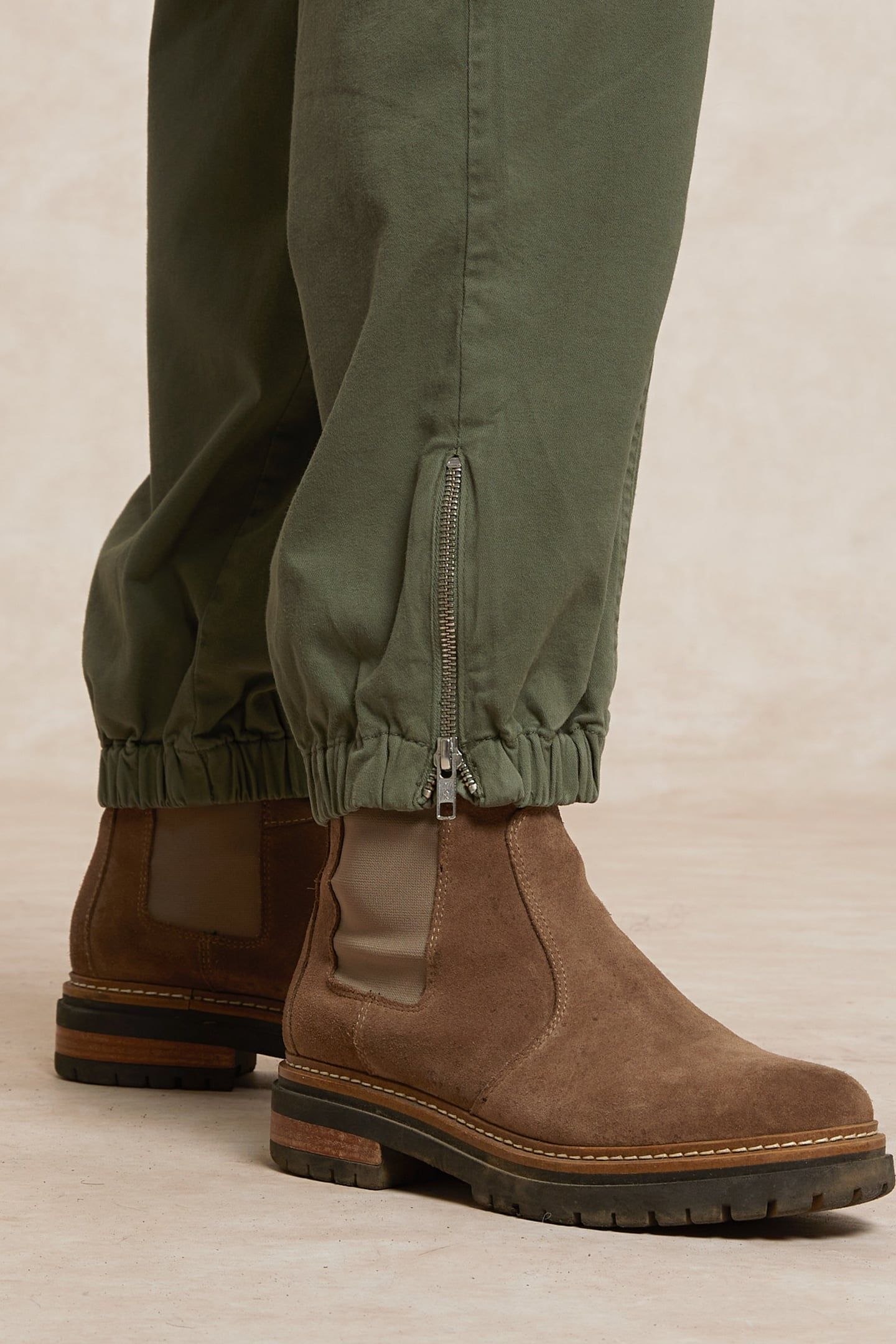 STRETCH PANTS APPLICATED POCKETS KHAKI GREEN 5