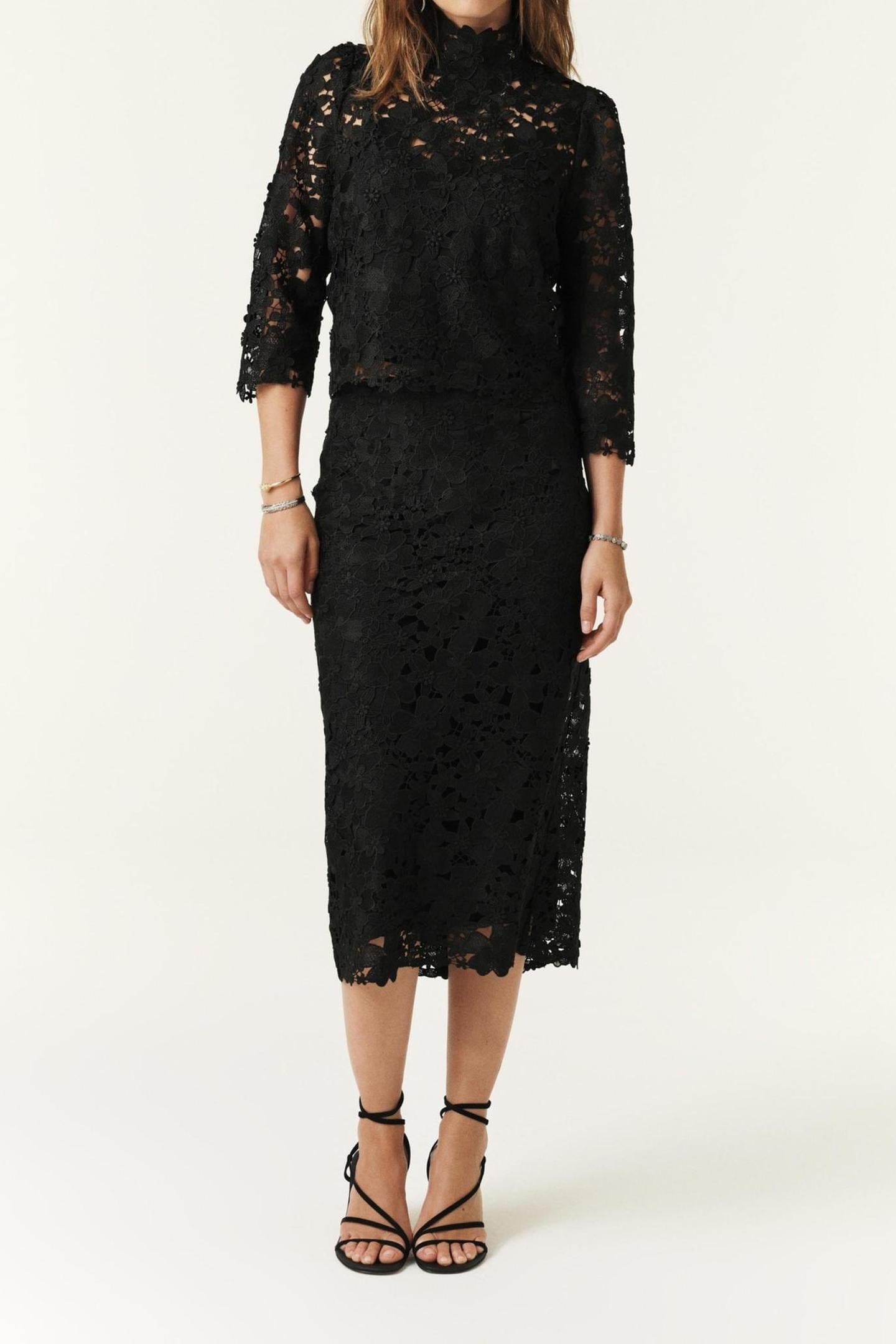 MID-LENGTH SKIRT BLACK 3