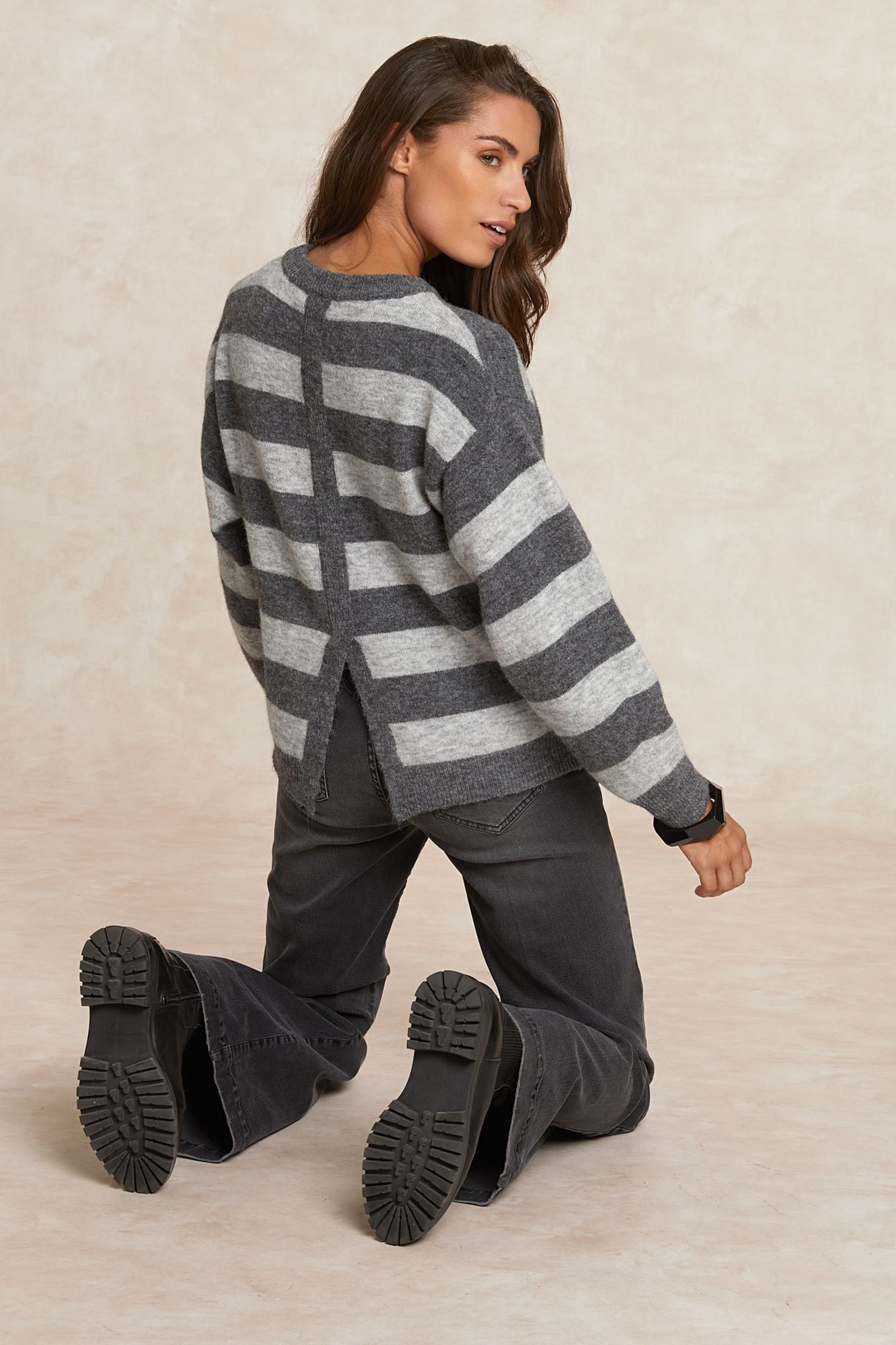 STRIPED CREW NECK SPLIT BACK SWEATER GREY 2