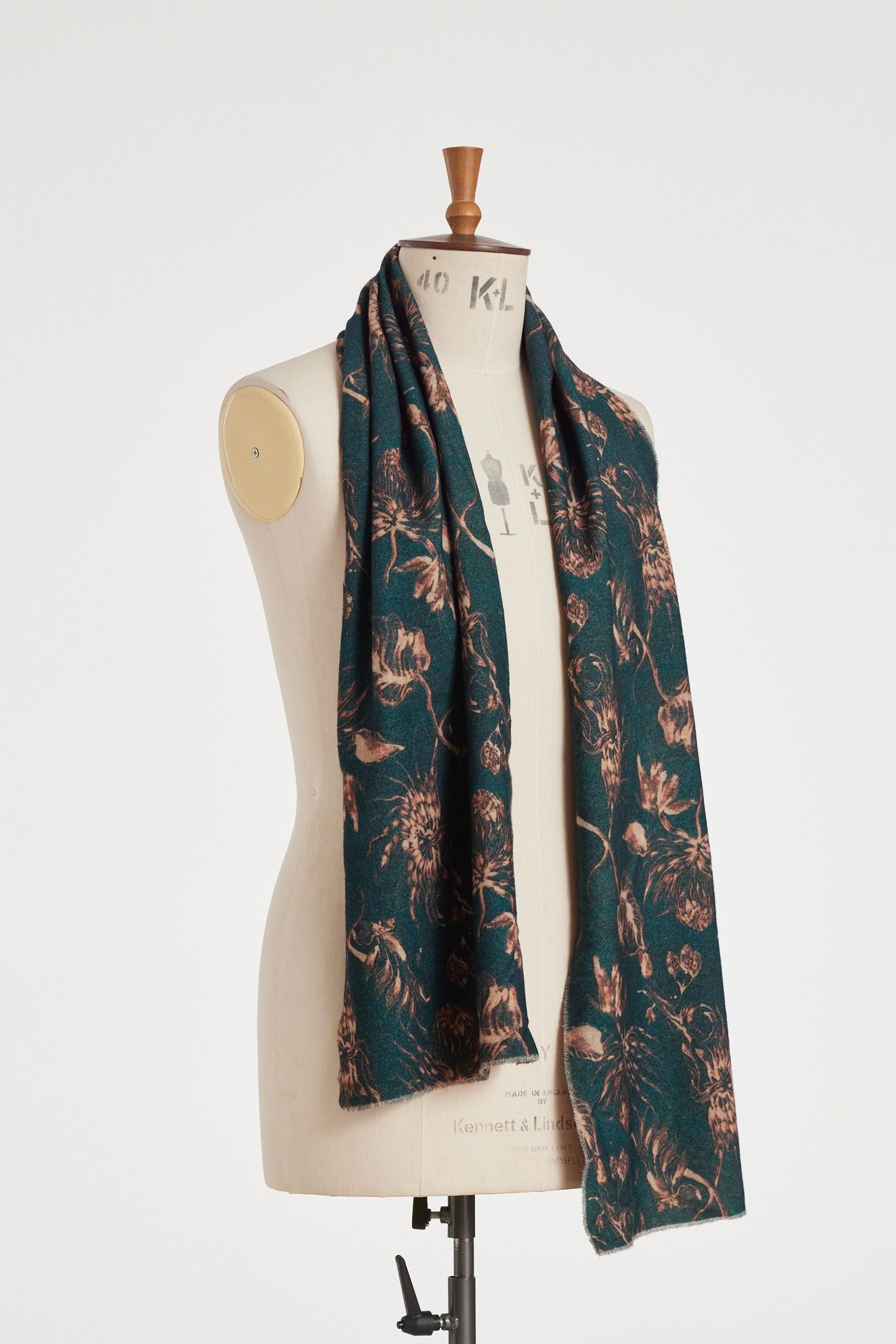 MEN SCARF THISTLEBERRY PETROL GREEN 3