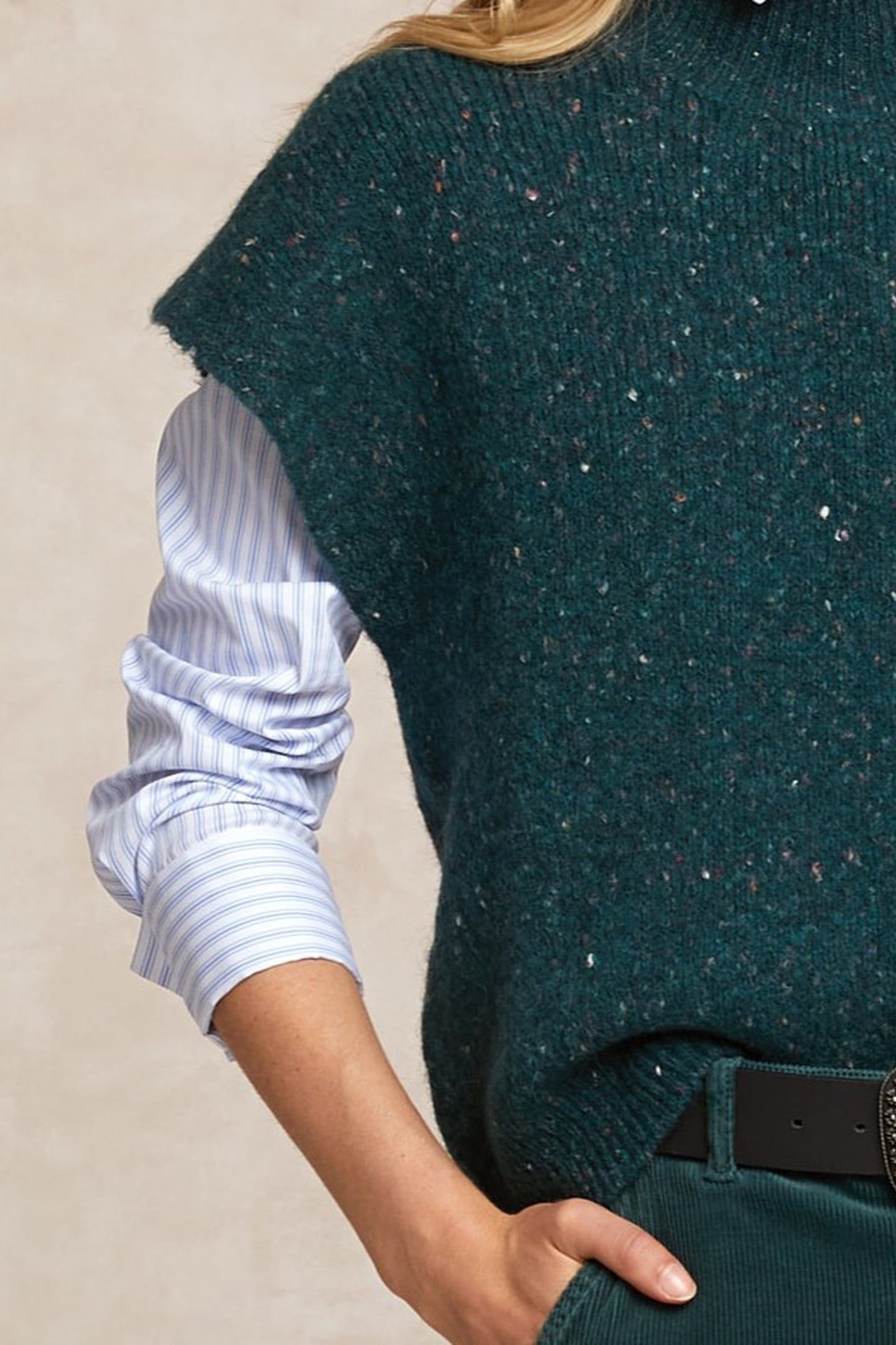 MOCK NECK SLVLSS SWT GREEN 2