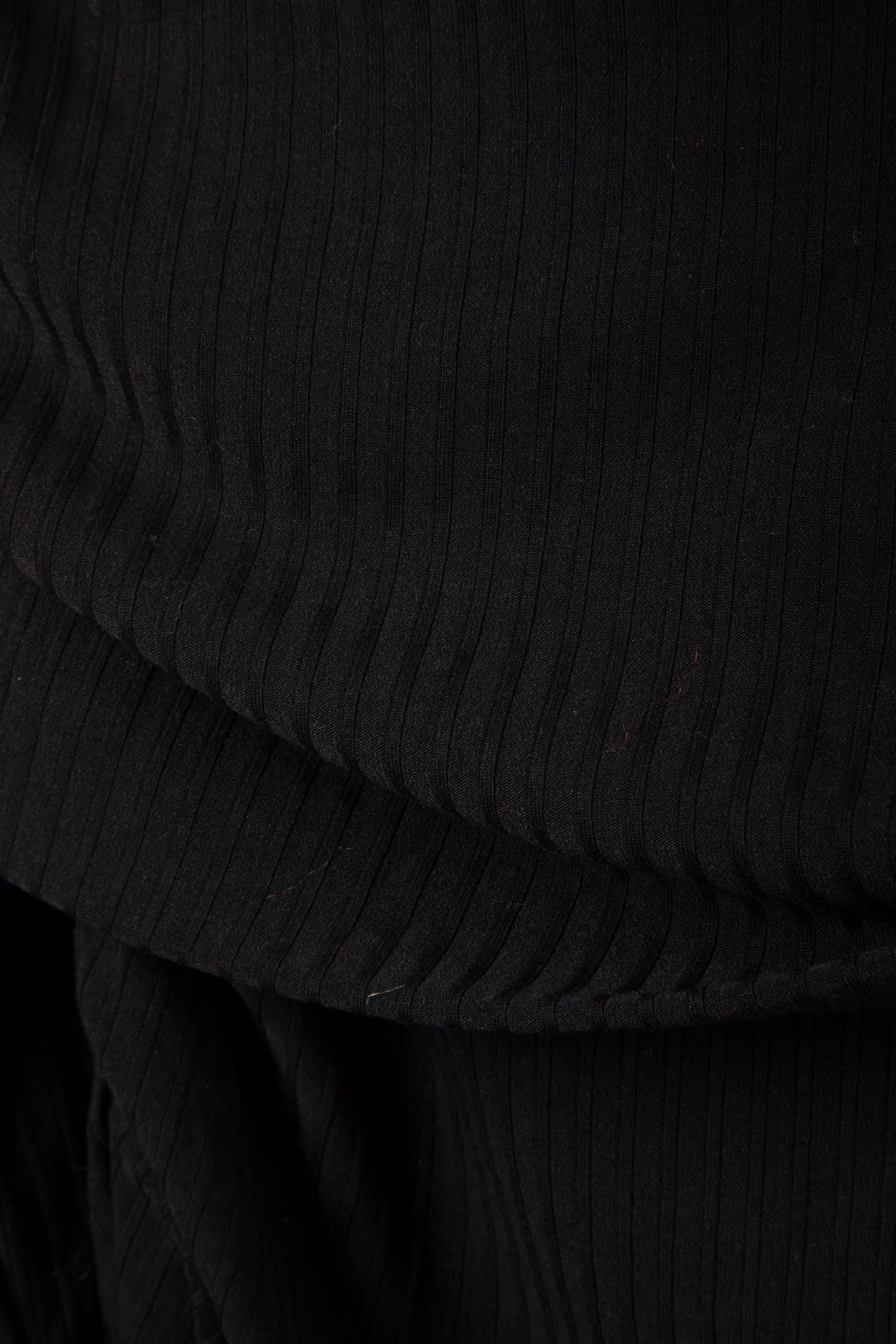 EMBER TOP BLACK 4
