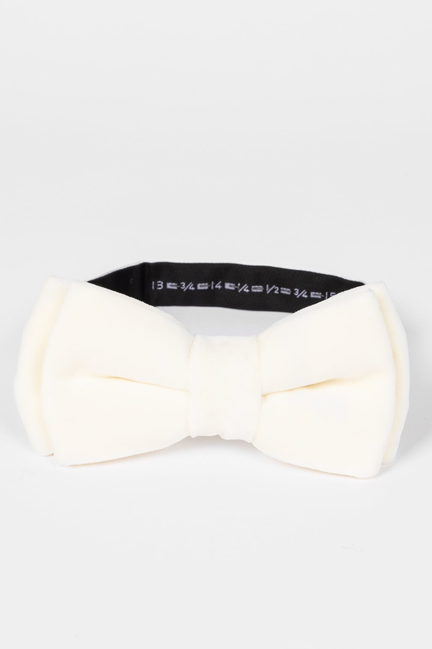 MEN BOWTIE MADE VELVET WHITE 2