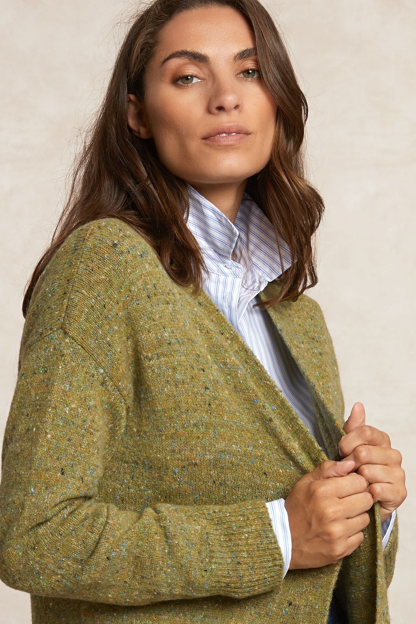 LONG DOTTED V-NECK CARDIGAN OLIVE GREEN 4