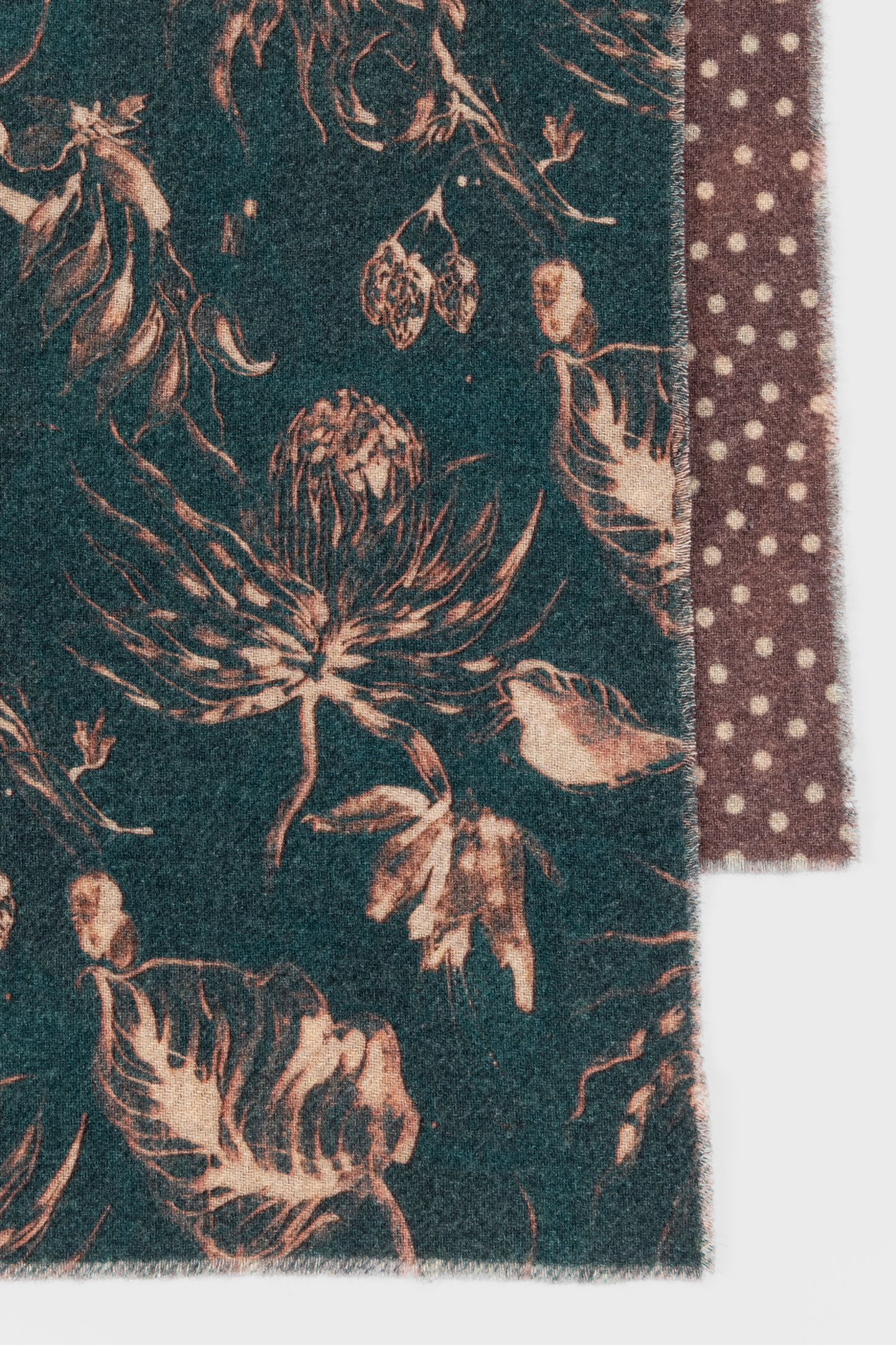 MEN SCARF THISTLEBERRY PETROL GREEN 2