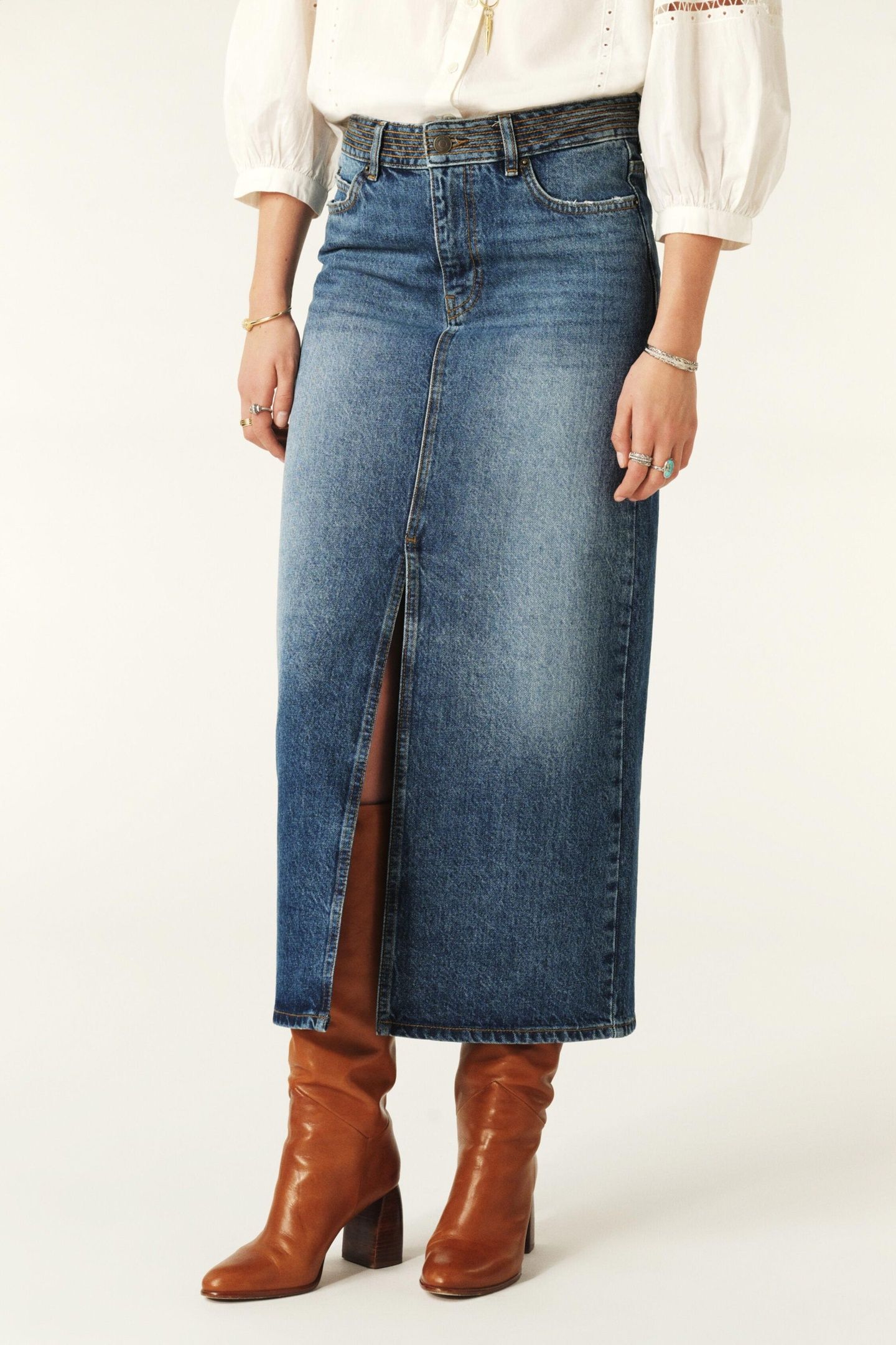 MID-LENGTH SKIRT BLUE 1