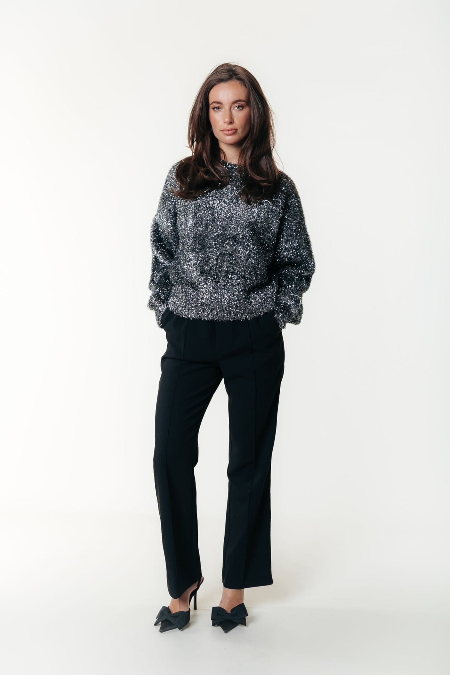 JIBY PINTUCK GLITTER TAPE STRAIGHT PANTS BLACK 3