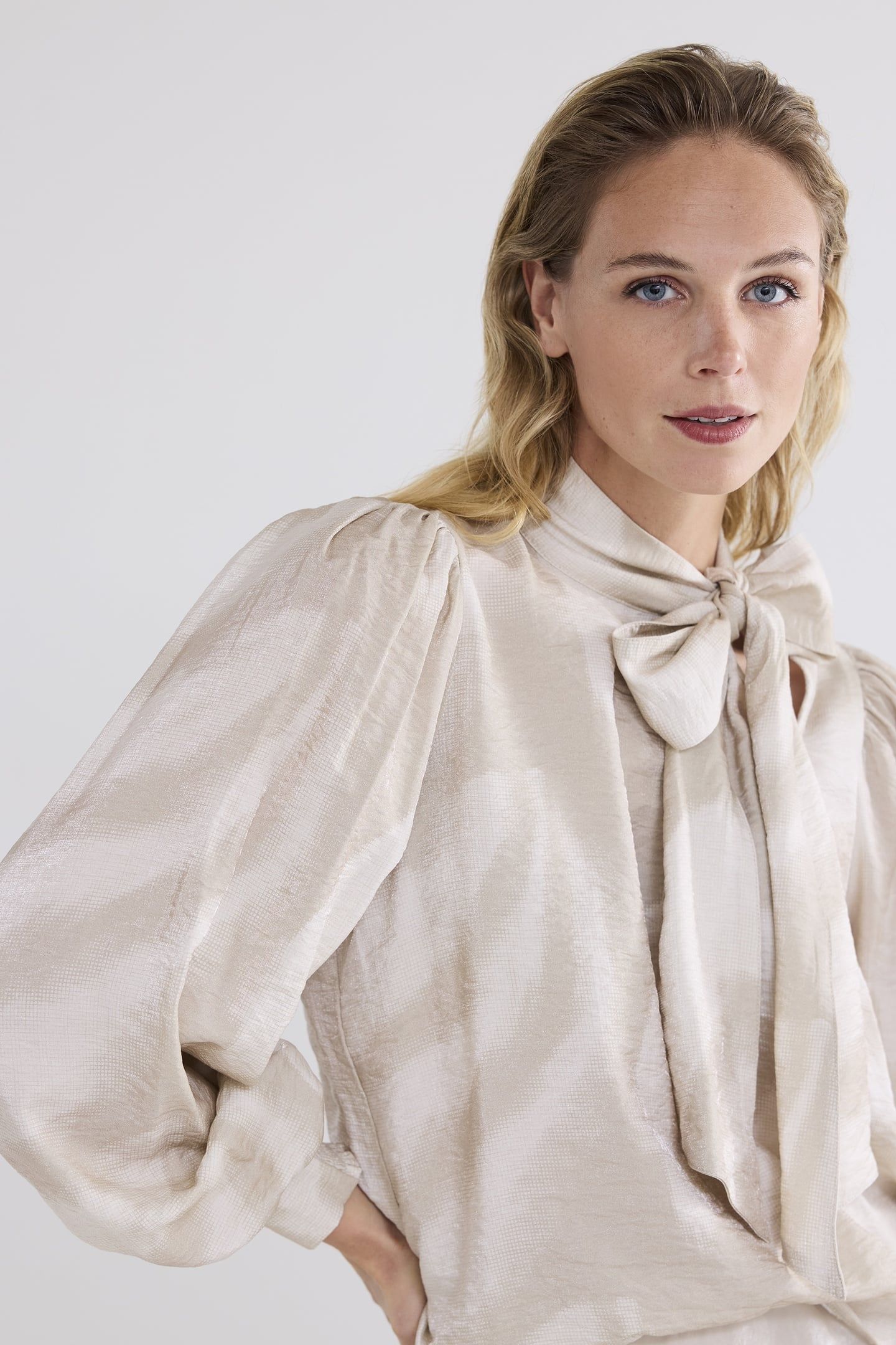 TOP BIG FEATHERS CASHMERE 1