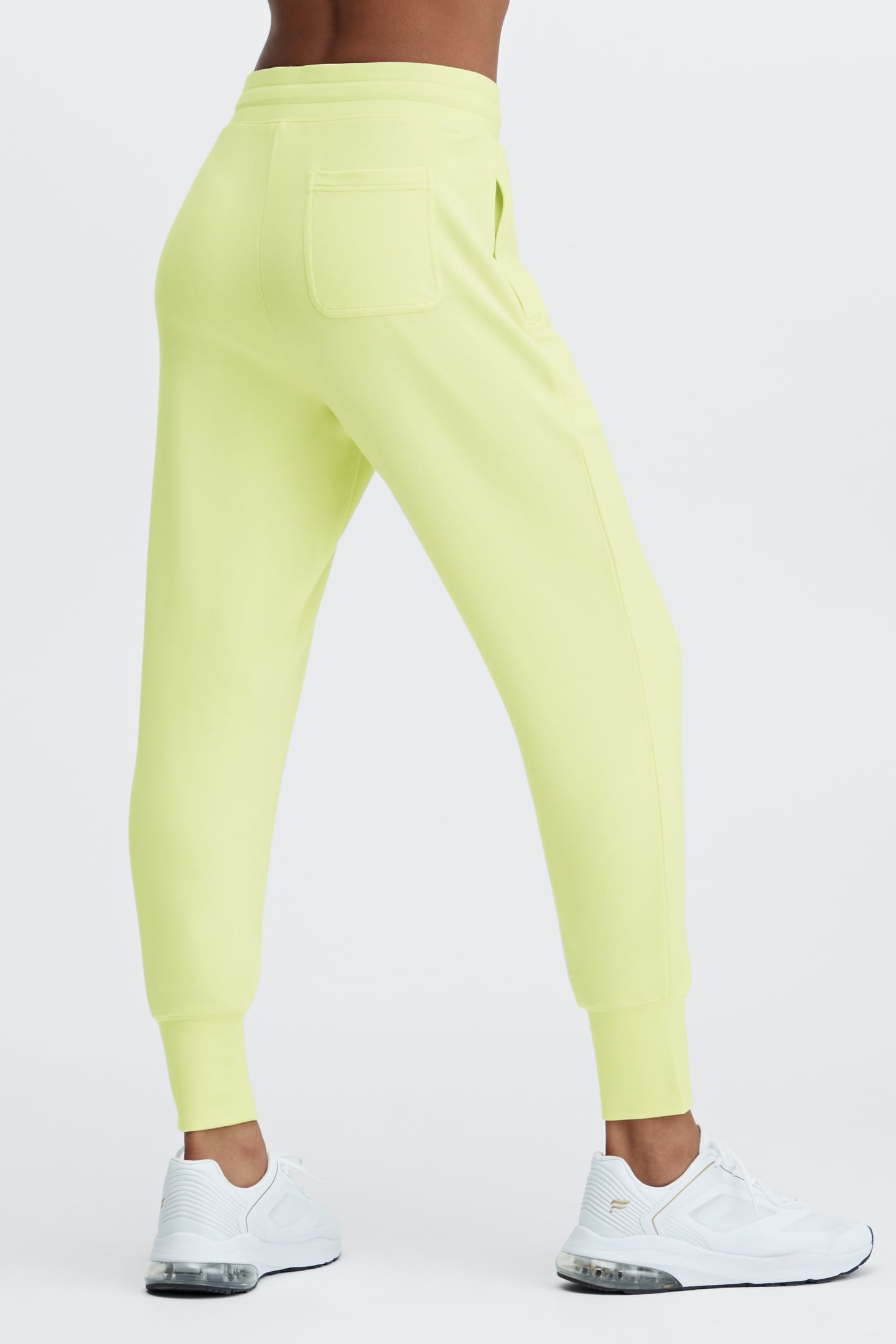 LUXE JOGGER LEMON CRÈME 3