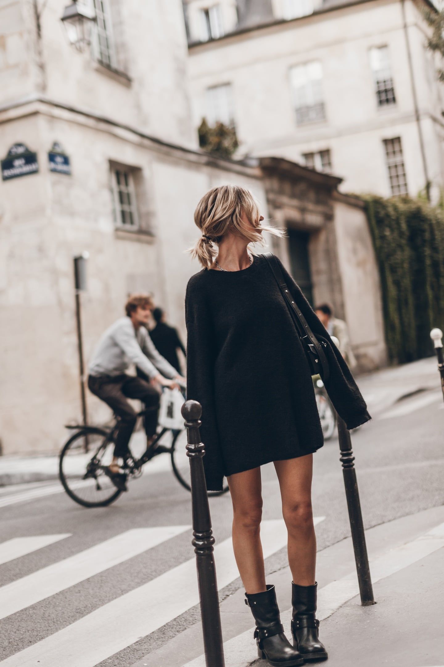 THE BLACK OVERSIZED KNITTED SWEATER BLACK 1