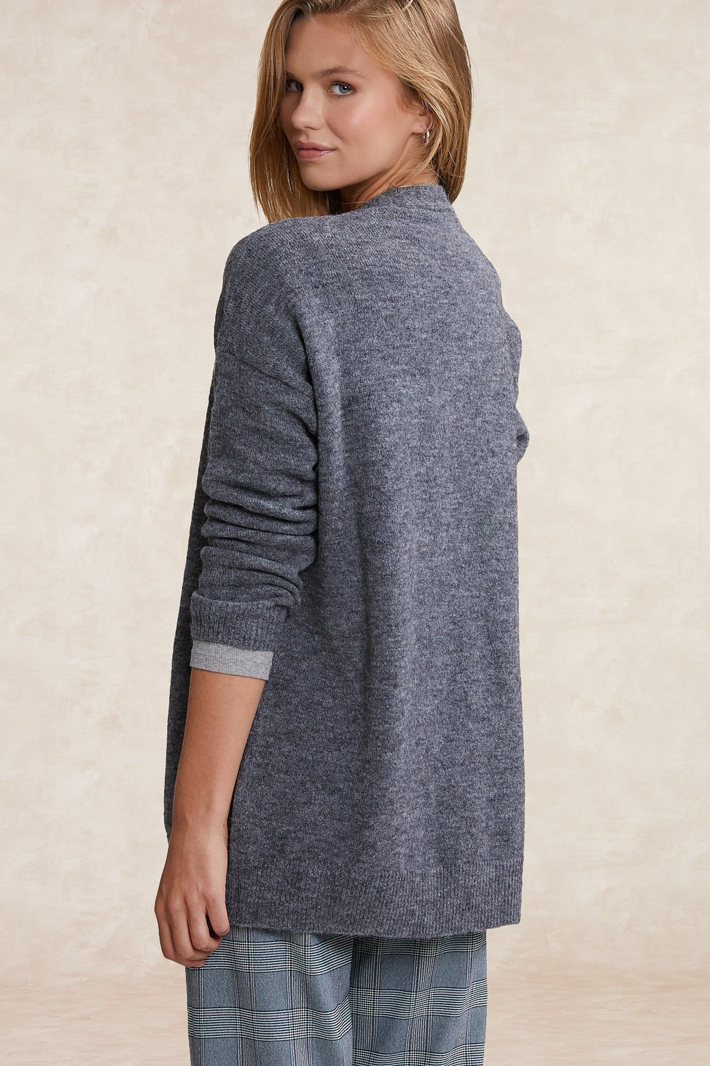 LONG V-NECK CARDIGAN LONG SLEEVES GREY 2