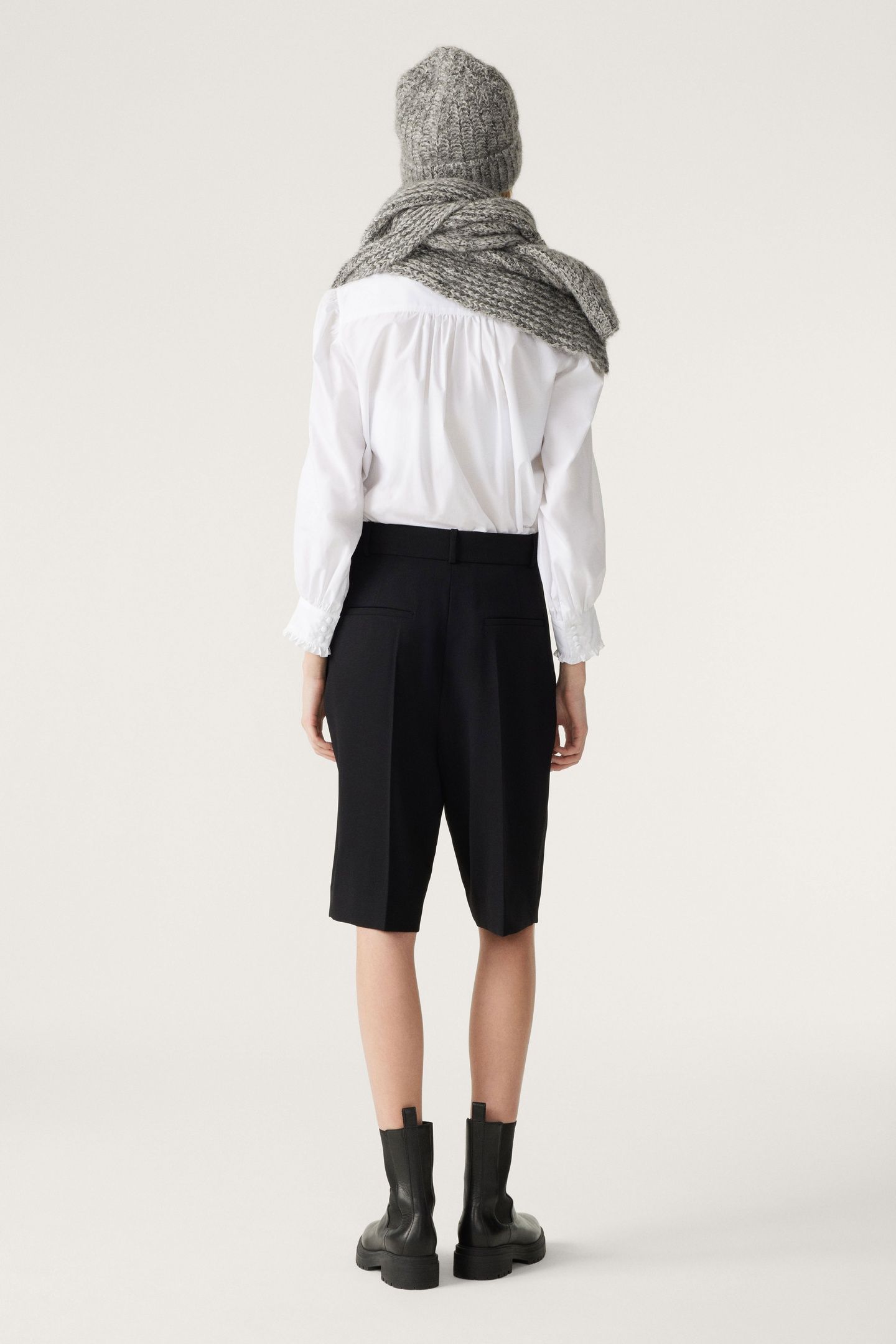 BERMUDA SHORT BLACK 5