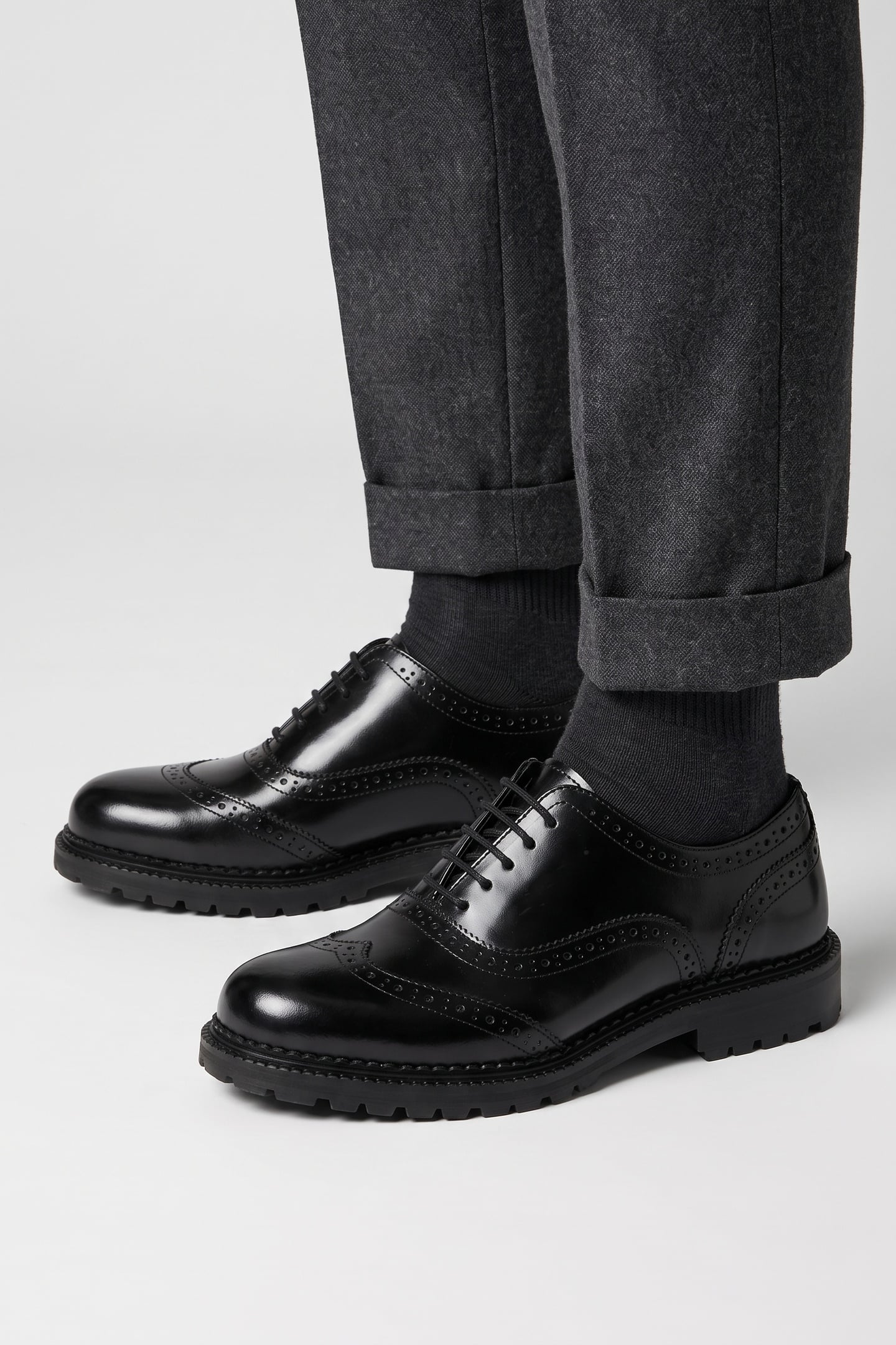JOELLE MENS DRESSED BLACK 2