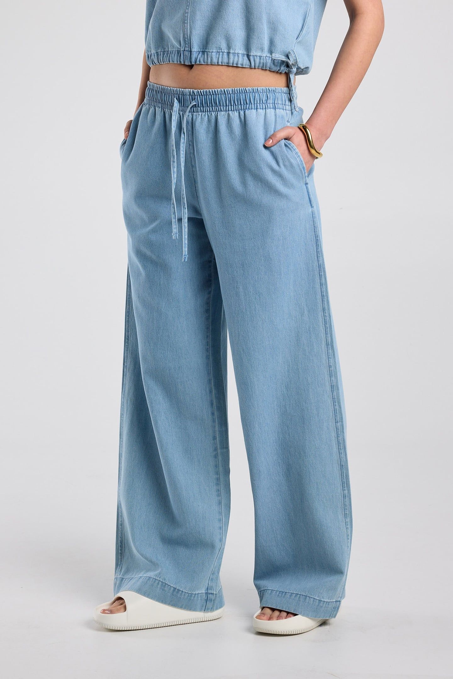 PRIMROSE LIGHT BLUE 1