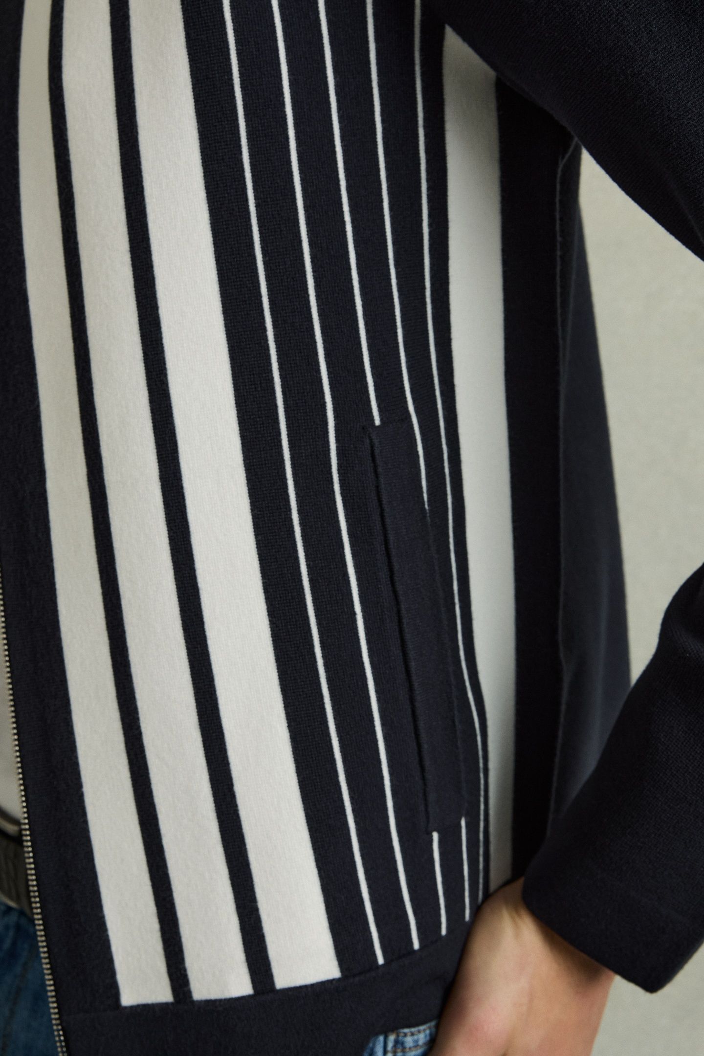 LS ZIP THROUGH STRIPE KNITTED JACKET NAVY/WHITE 7