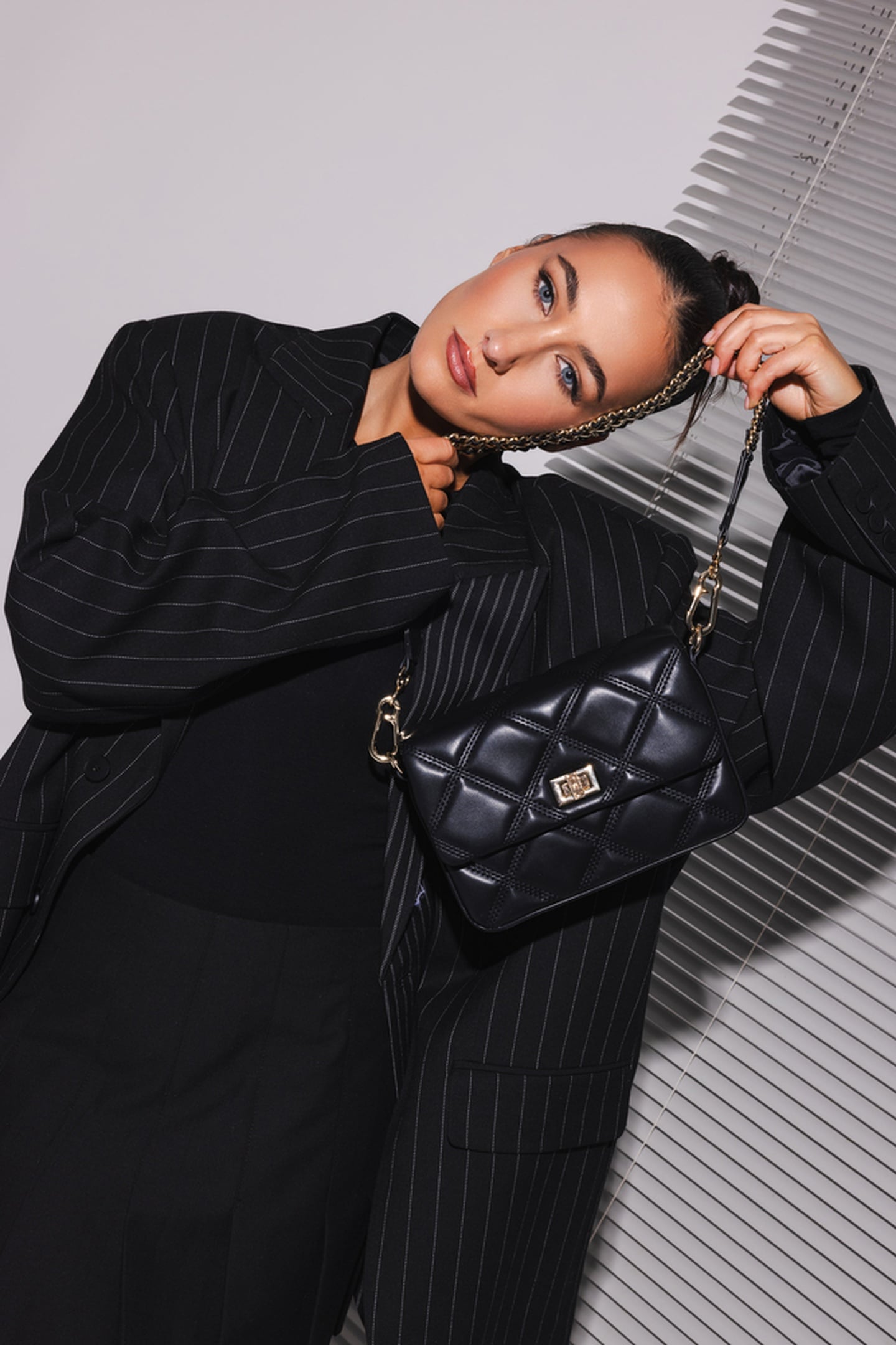 BROONEY BAG BLACK/GOLD 1