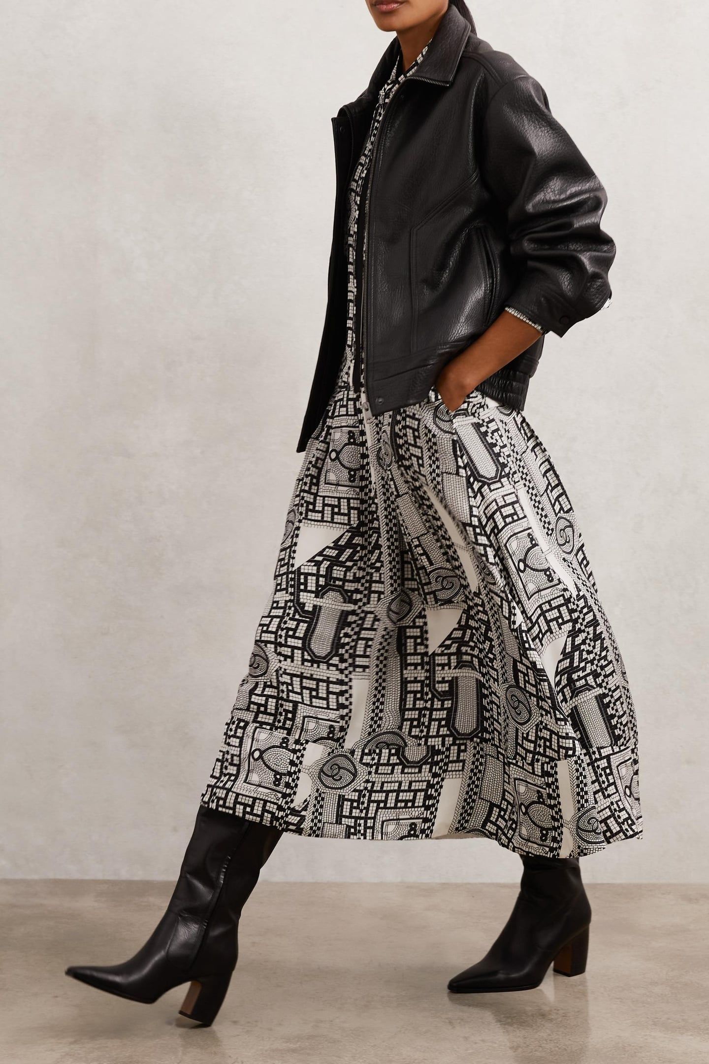 WRAP FRONT PRINTED DRAPE DRESS BLACK/IVORY 3