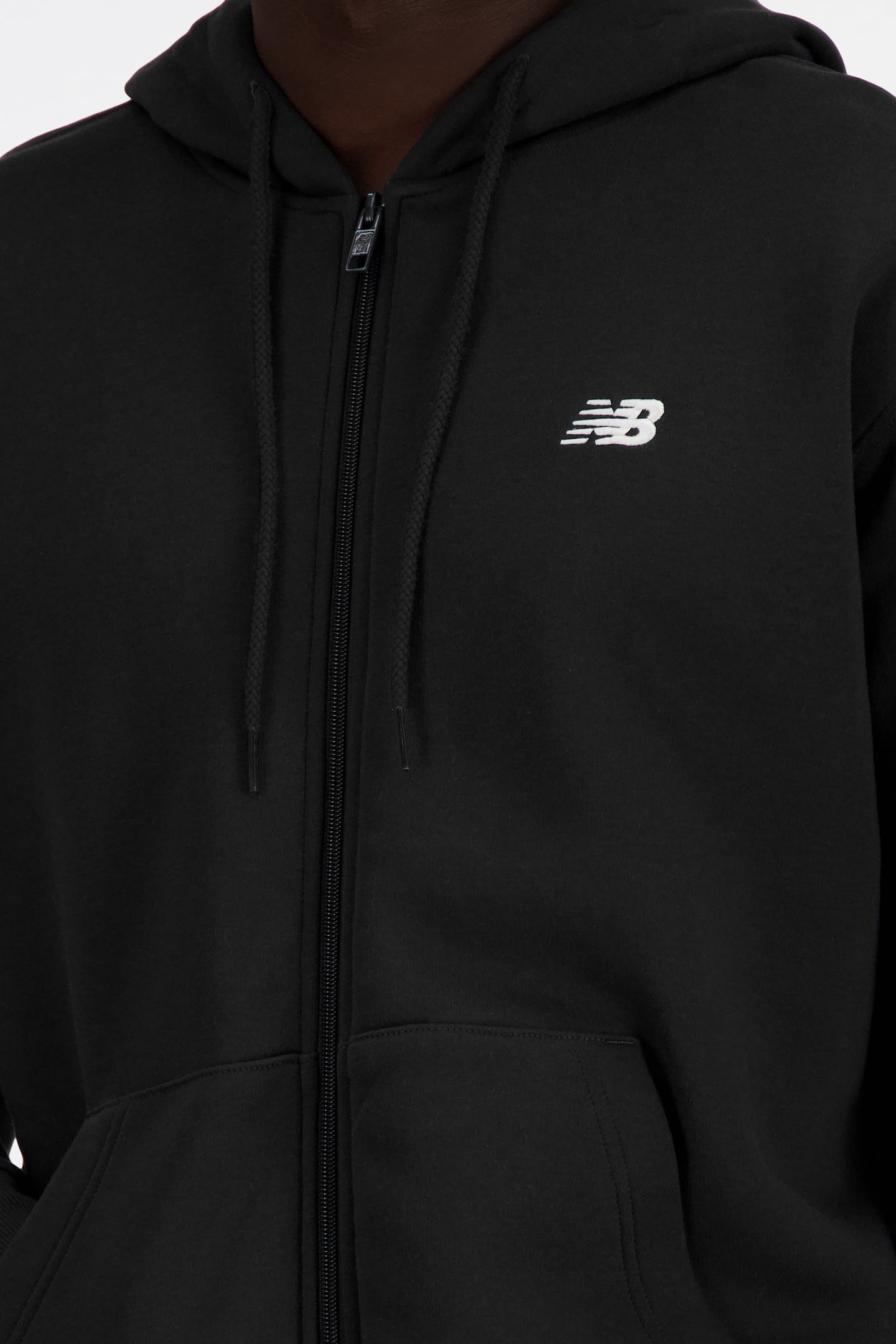 SPORT ESSENTIALS LOGO FLEECE BLACK 4
