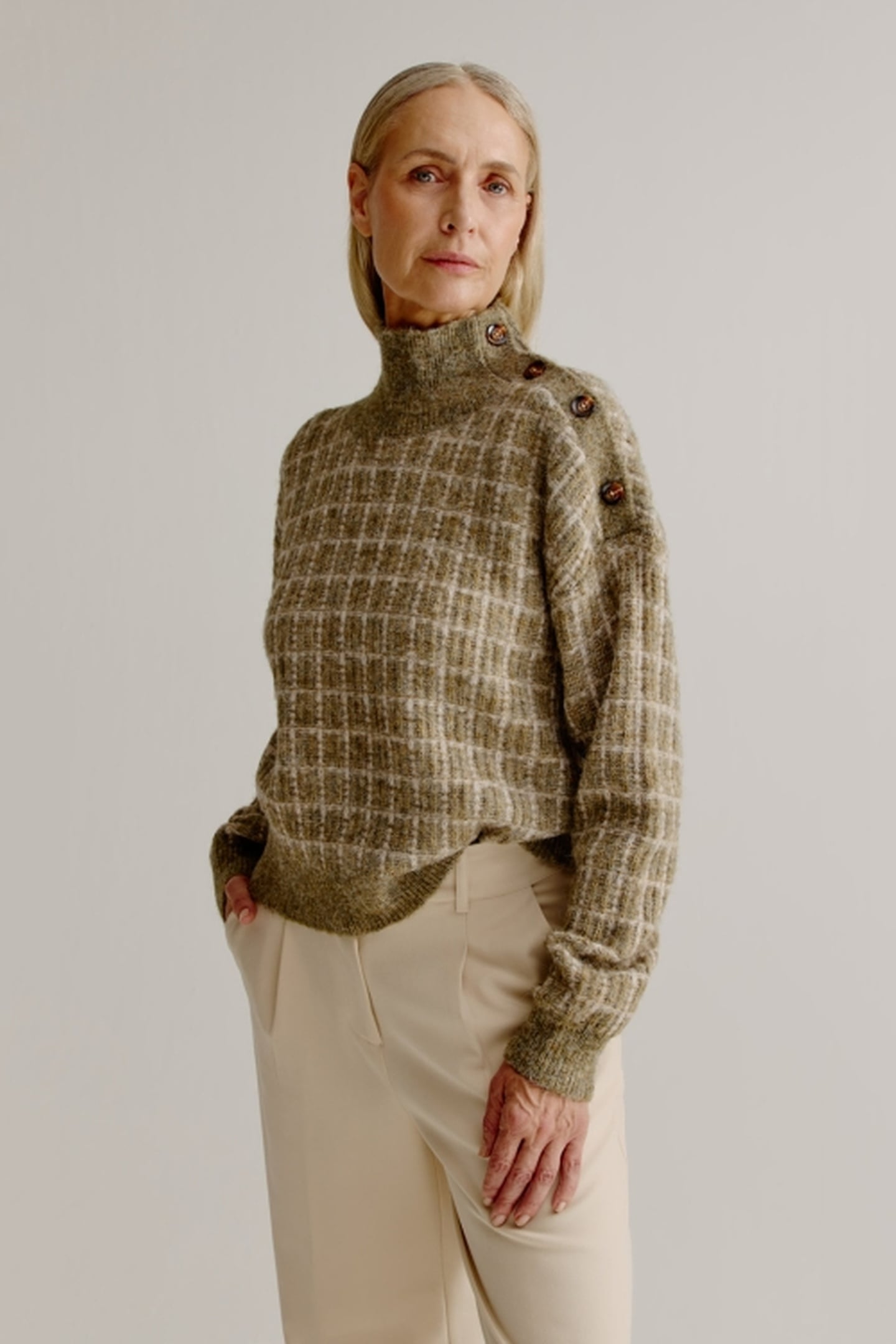 LIV SWEATER MOSS GREEN 2