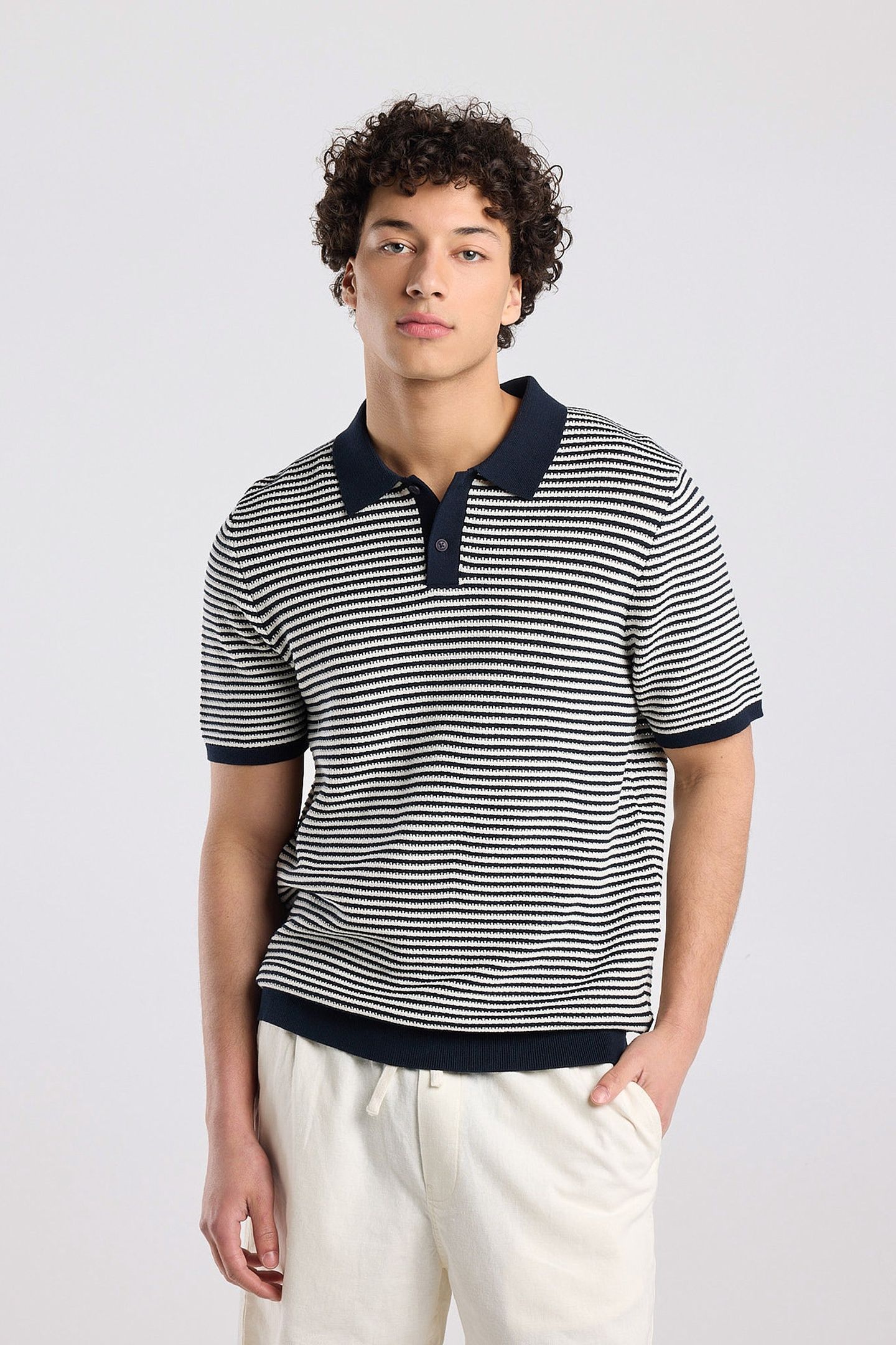 KENNETH NAVY/WHITE 1