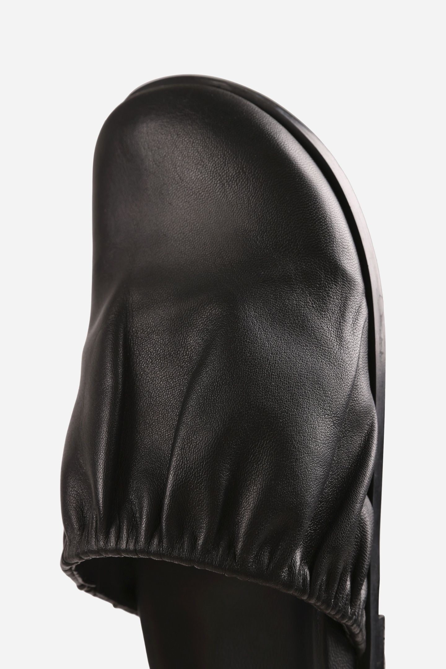 YLA-NA LOW SHOE BLACK 6