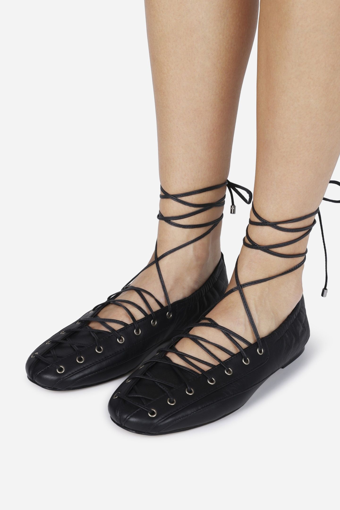 SER-AJAA LOW SHOE BLACK 2