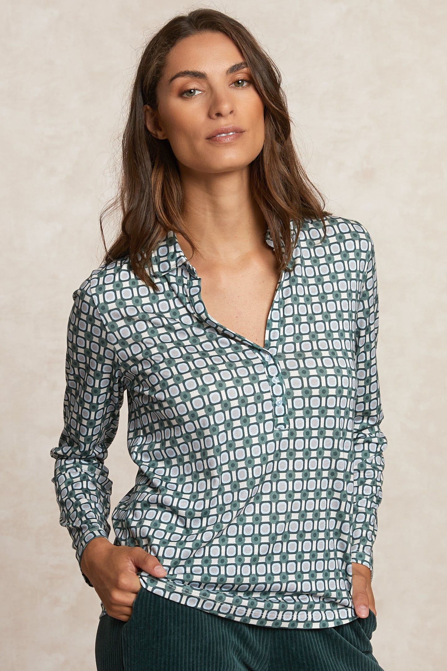 JERSEY FANTASY V-NECK BLOUSE GREEN/BEIGE 3
