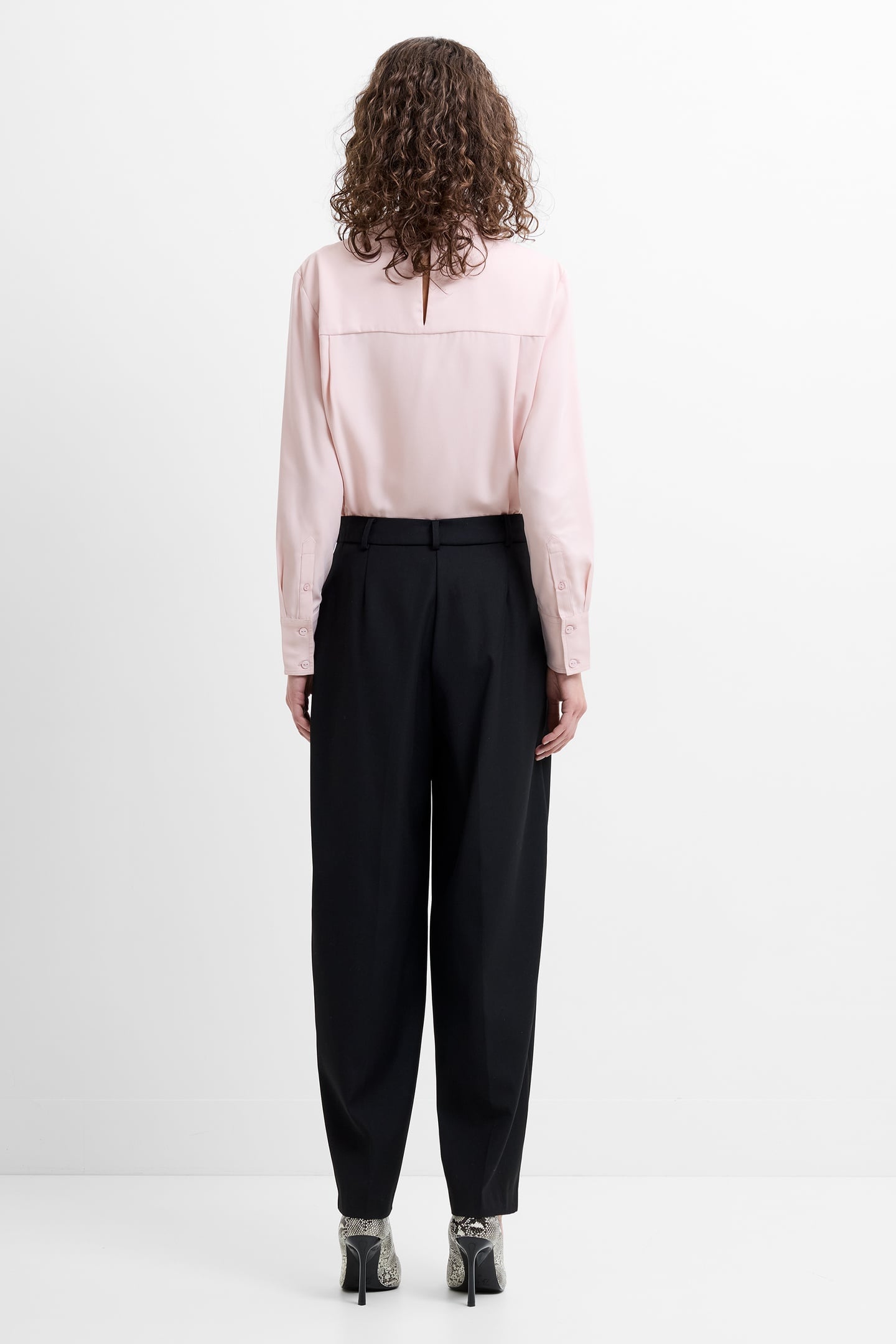NETTA SUITING BARREL LEG TROUS BLACK BLACK 2