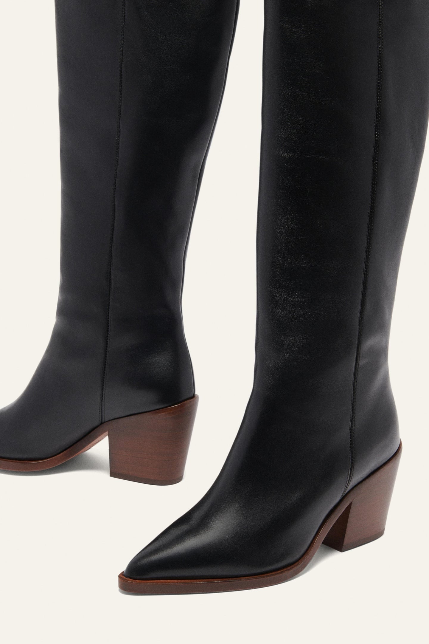 BOOTS BLACK 5