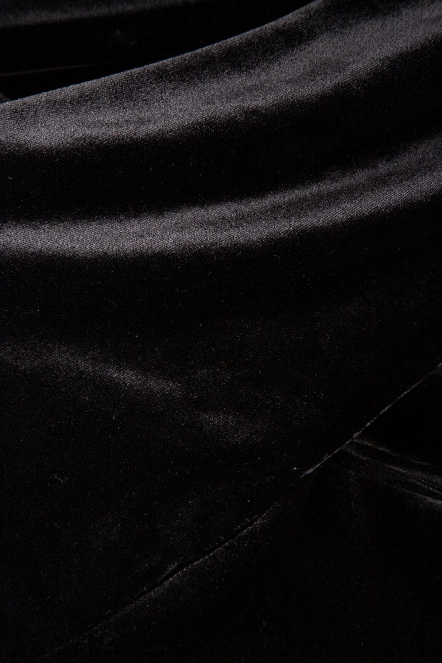 DELTA VELVET TOP BLACK 7