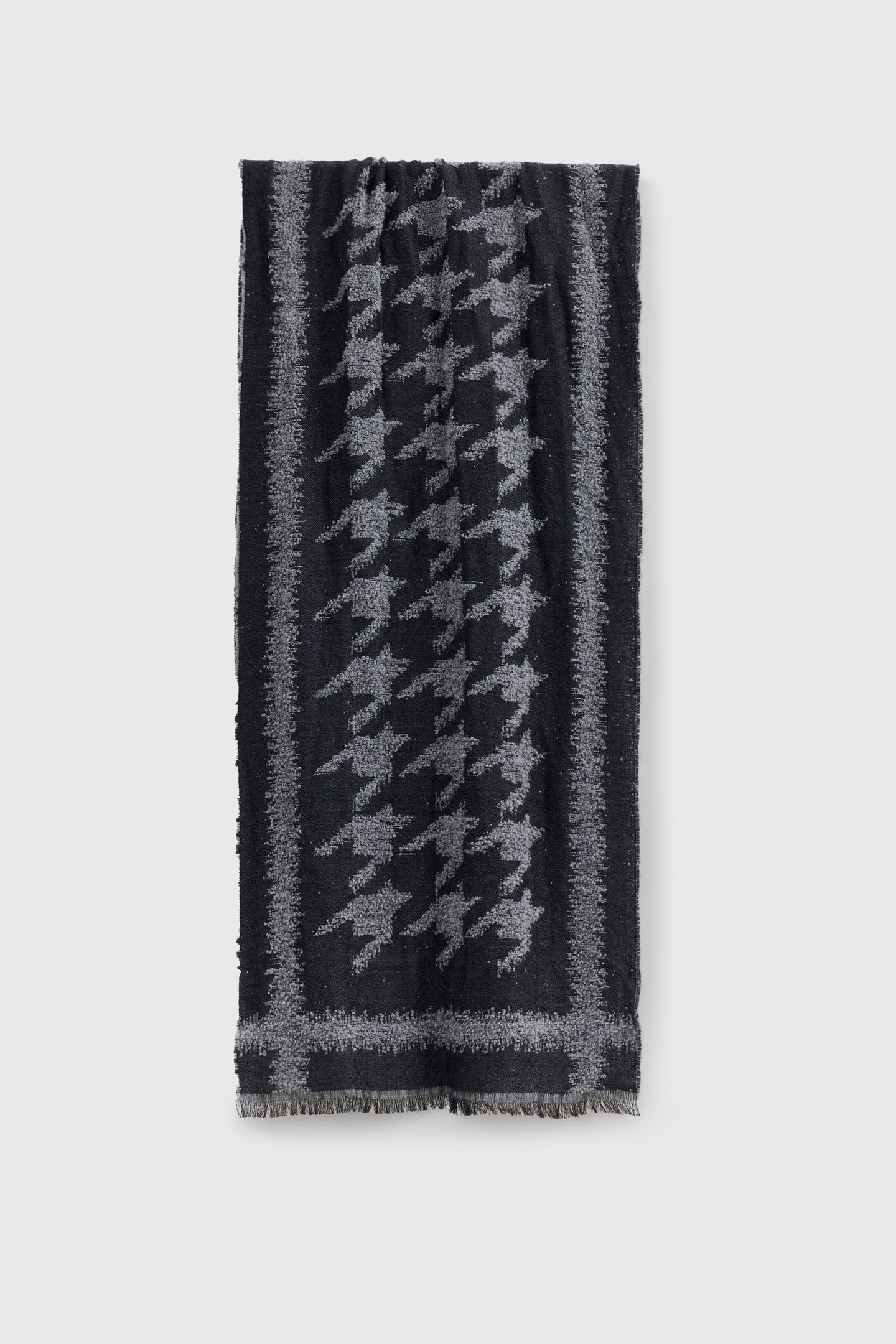BRYANT SCARF BLACK 2