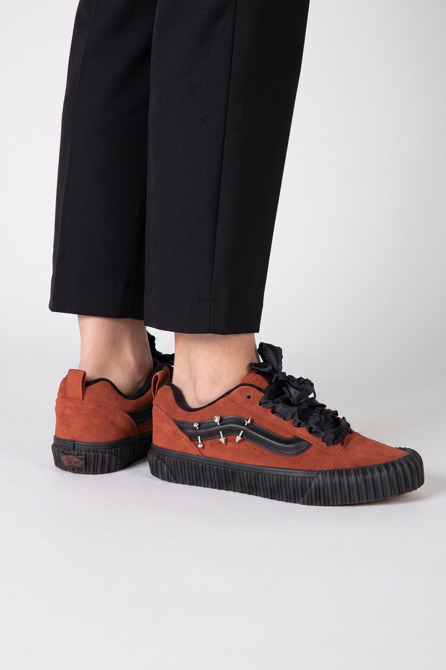 UNISEX KNU SKOOL BROWN 2