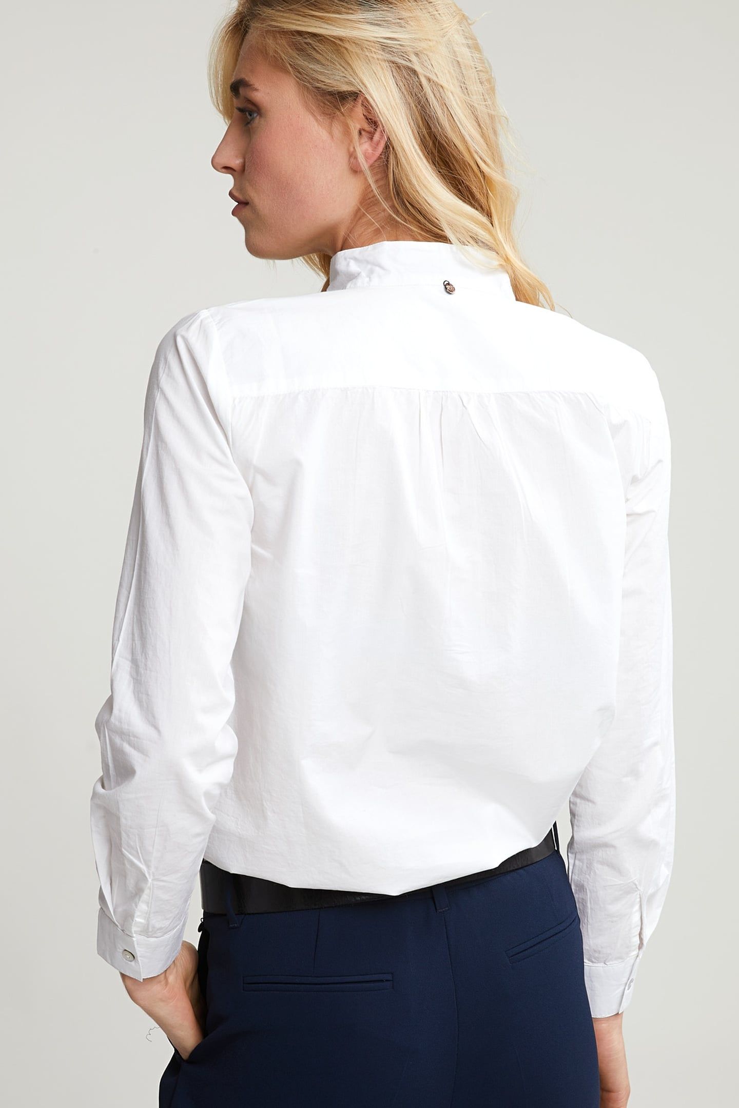 FANCY COLLAR W BOW LS SHIRT WHITE 2