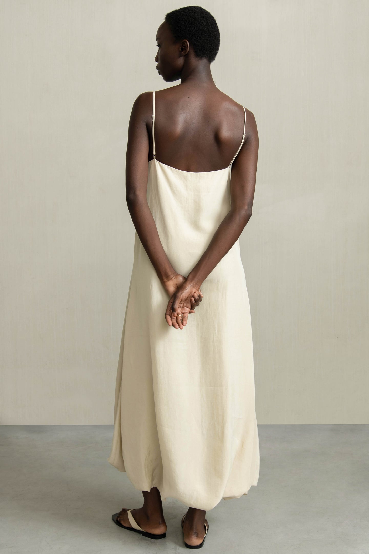 WHITLEY BEIGE 3