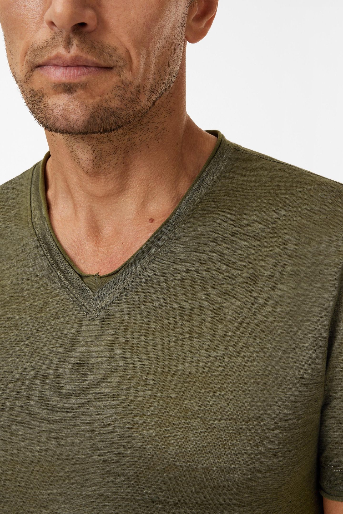 WOOSTER SLIM FIT SS LINENV-NECK MOSS GREEN 3