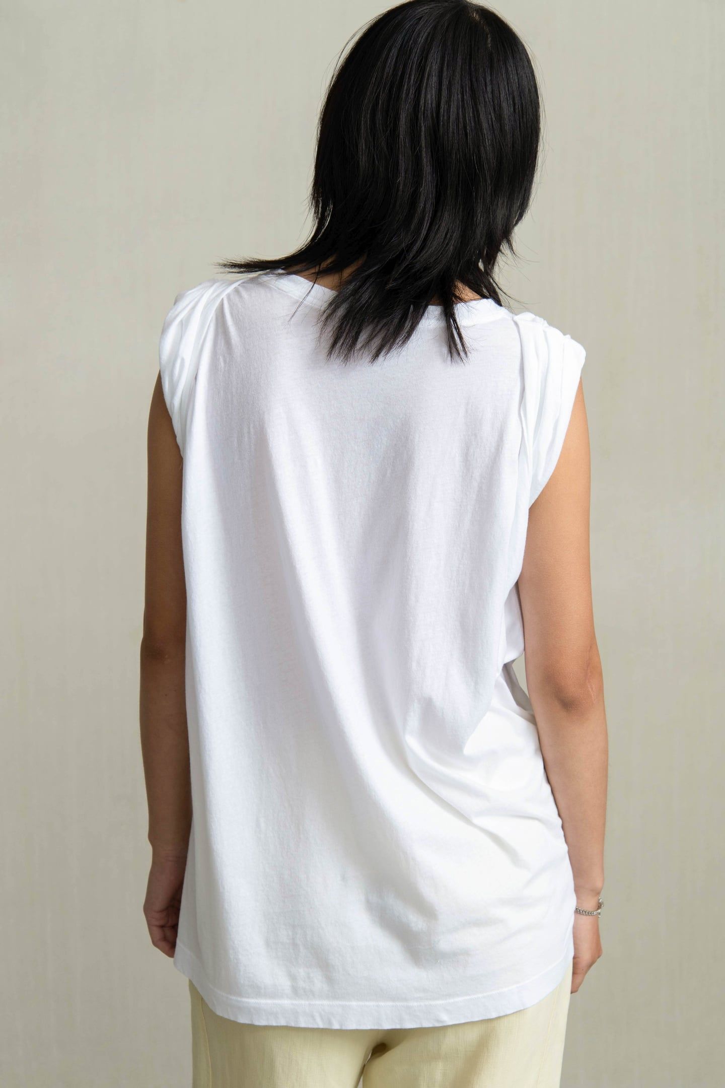 BARA WHITE 3