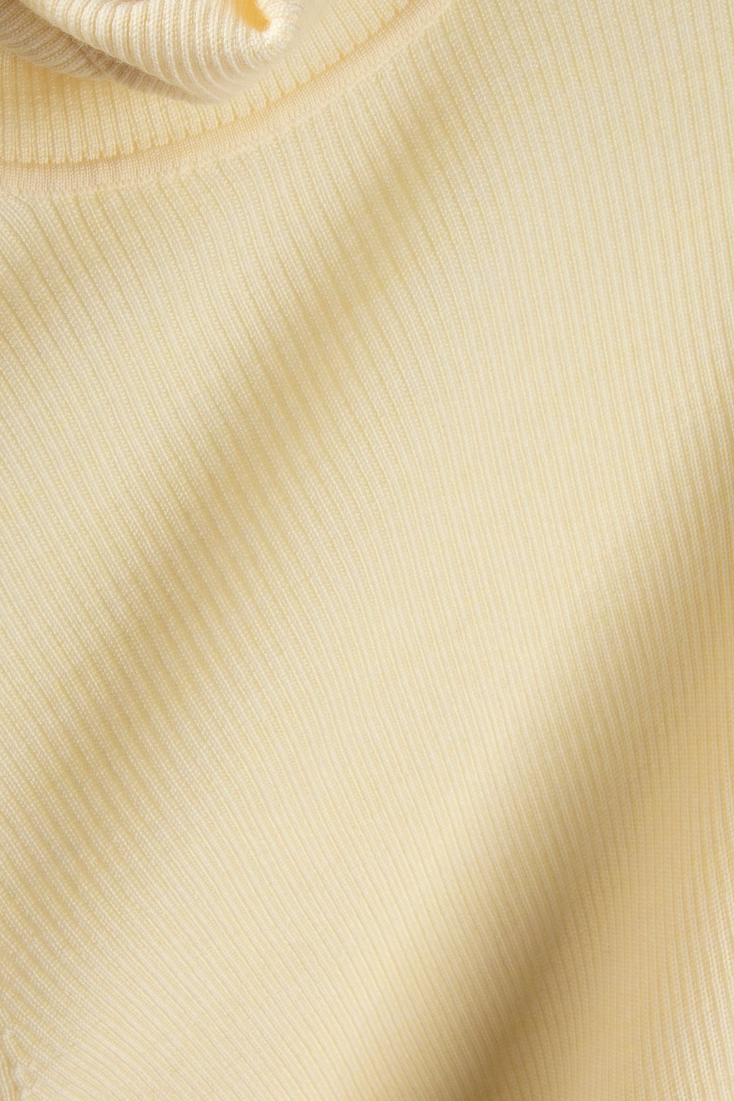 TRUDY TURTLENECK YELLOW 4