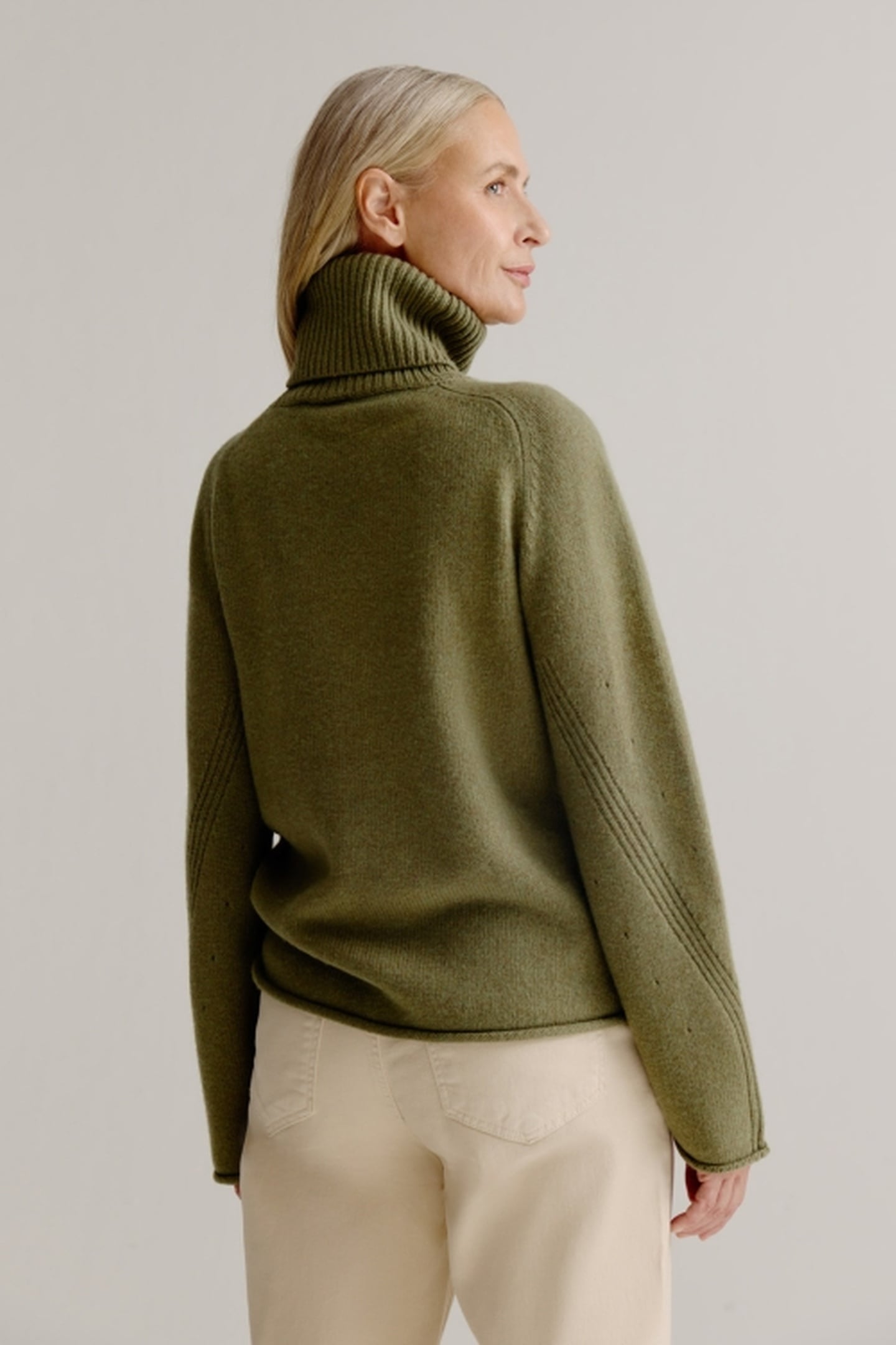 LOENA SWEATER MOSS GREEN 4
