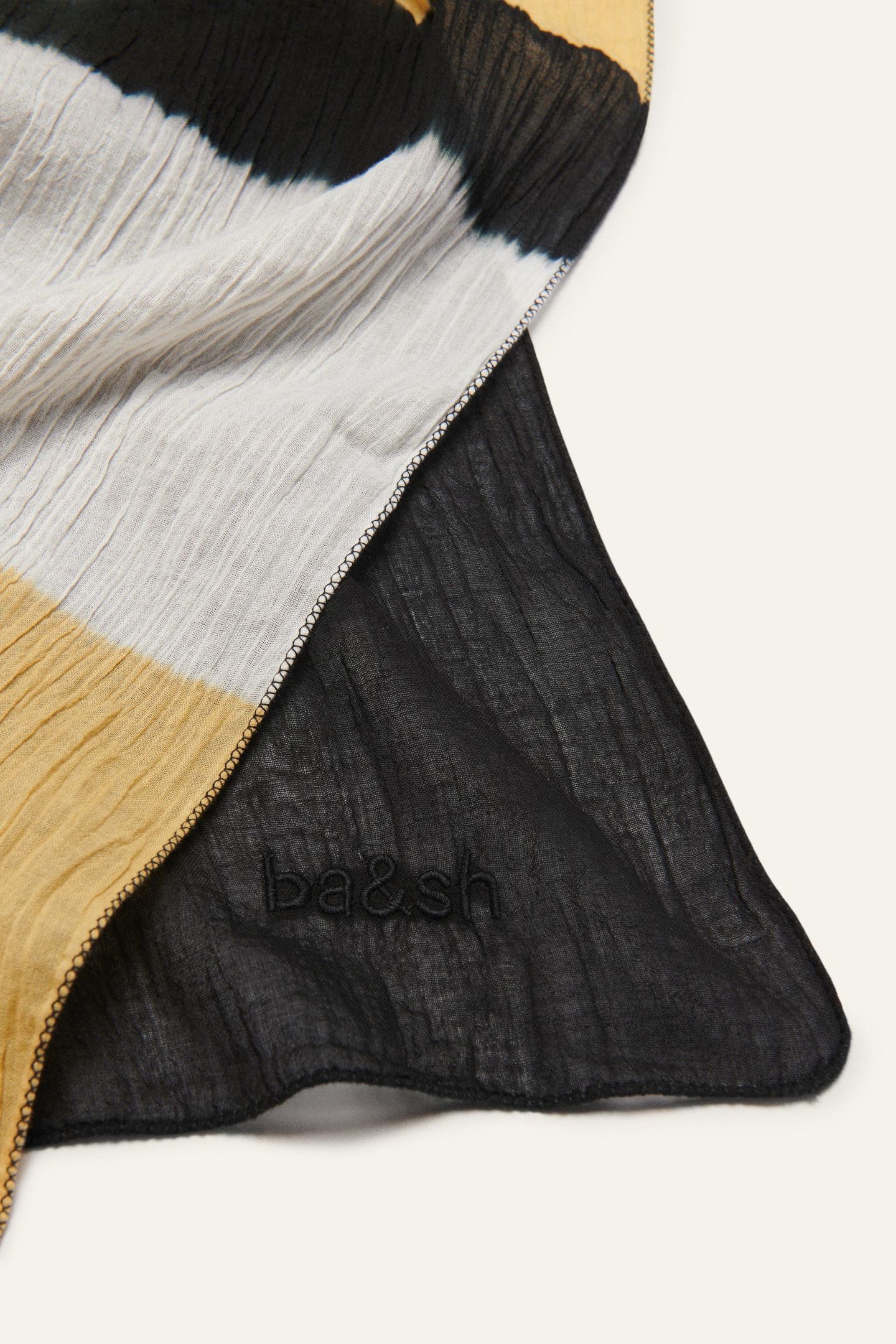 SCARF JAUNE 2