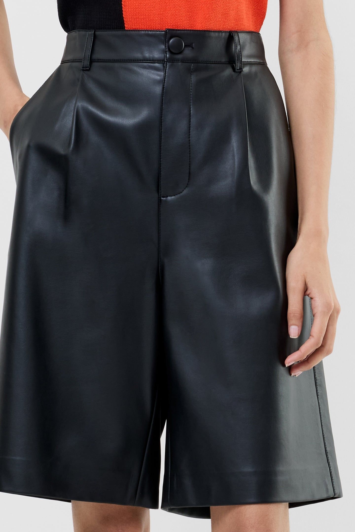 CROLENDA PU BERMUDA SHORTS BLACK 4
