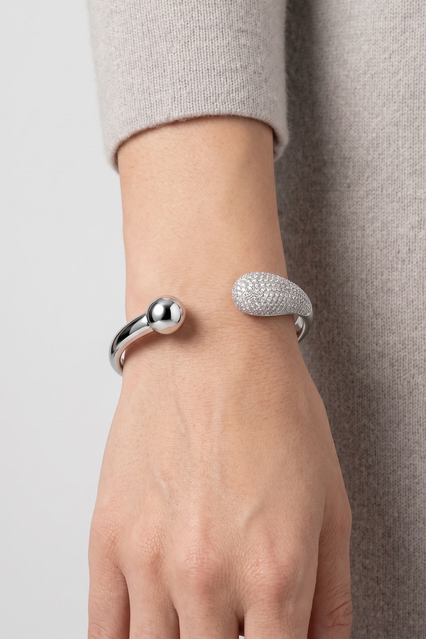 S ANAIZ CUFF WHITE 3