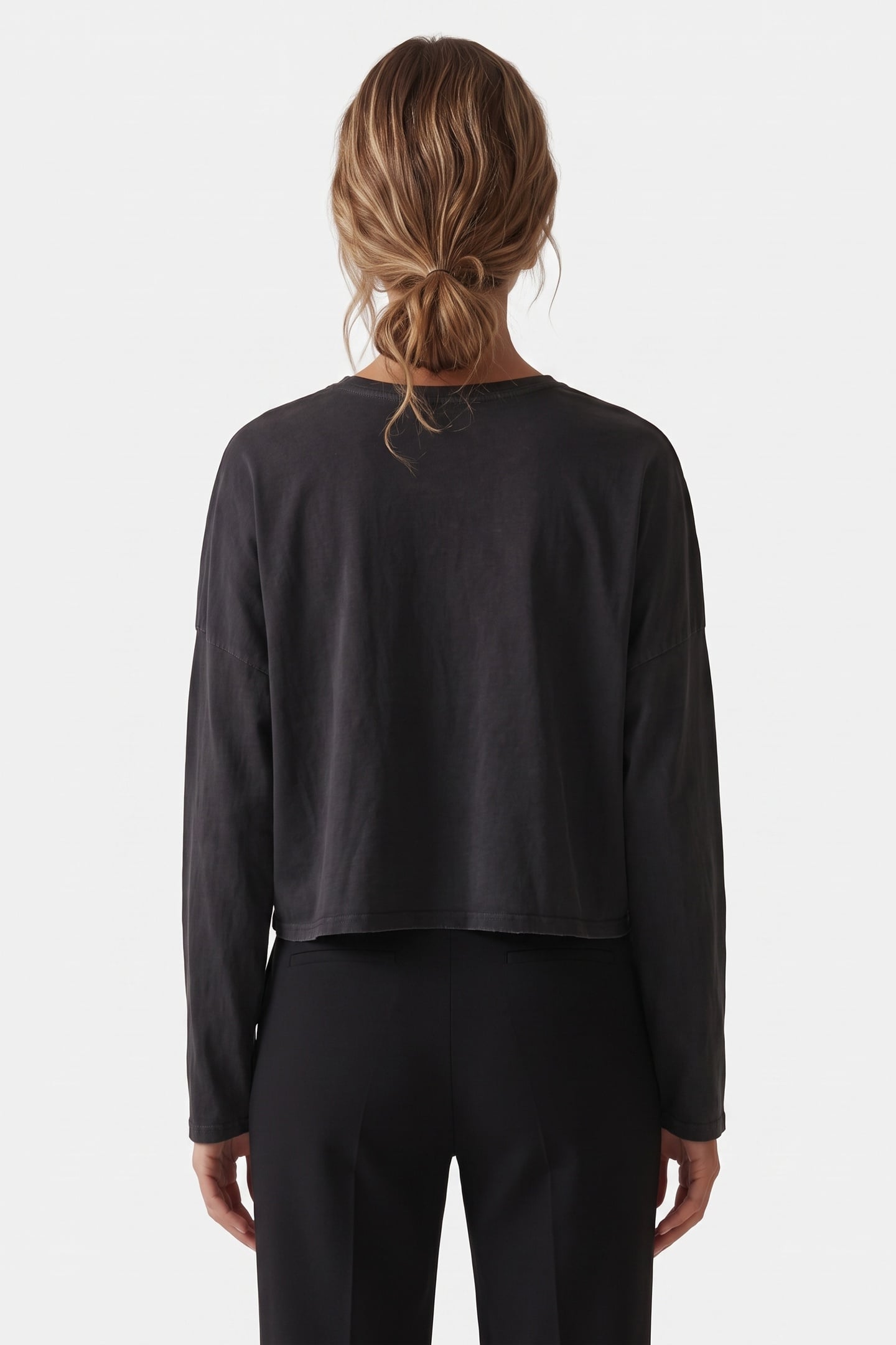 THE DARK PEACHY LOOSE COTTON LONGSLEEVE BLACK 2
