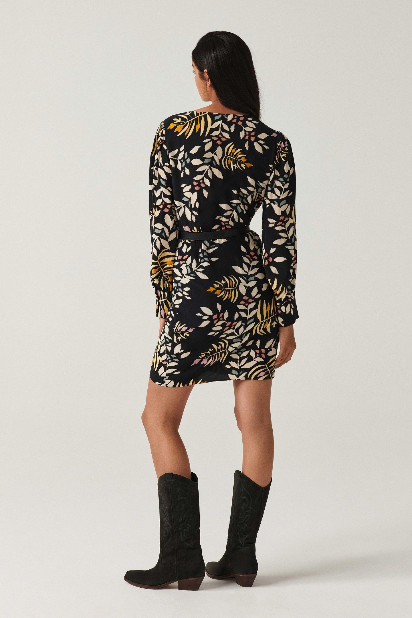 MID-LENGTH DRESS BLACK 2